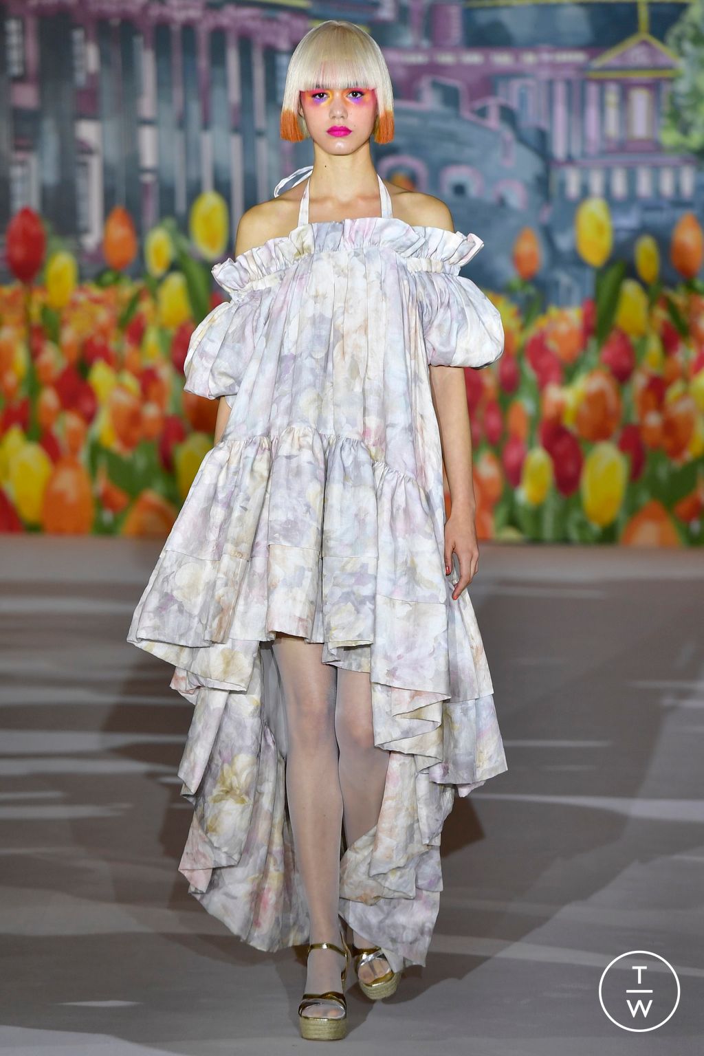 Fashion Week London Spring/Summer 2023 look 30 from the Paul Costelloe collection womenswear