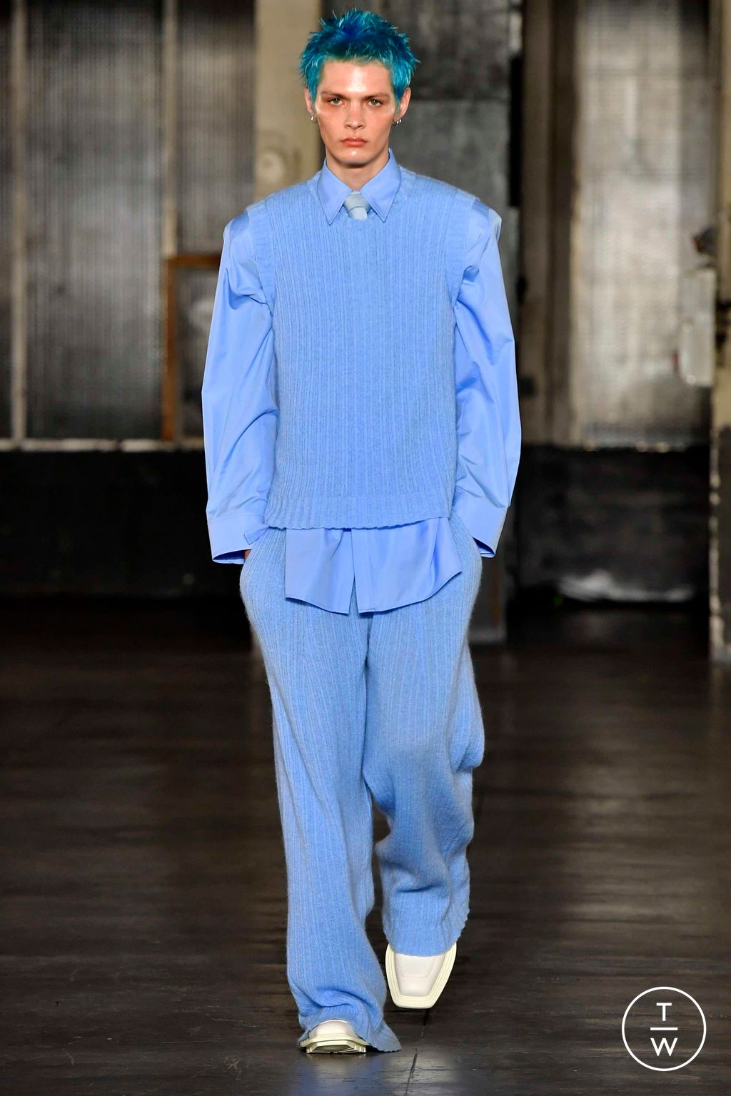 Fashion Week Paris Fall/Winter 2023 look 21 from the Louis Gabriel Nouchi collection 男装