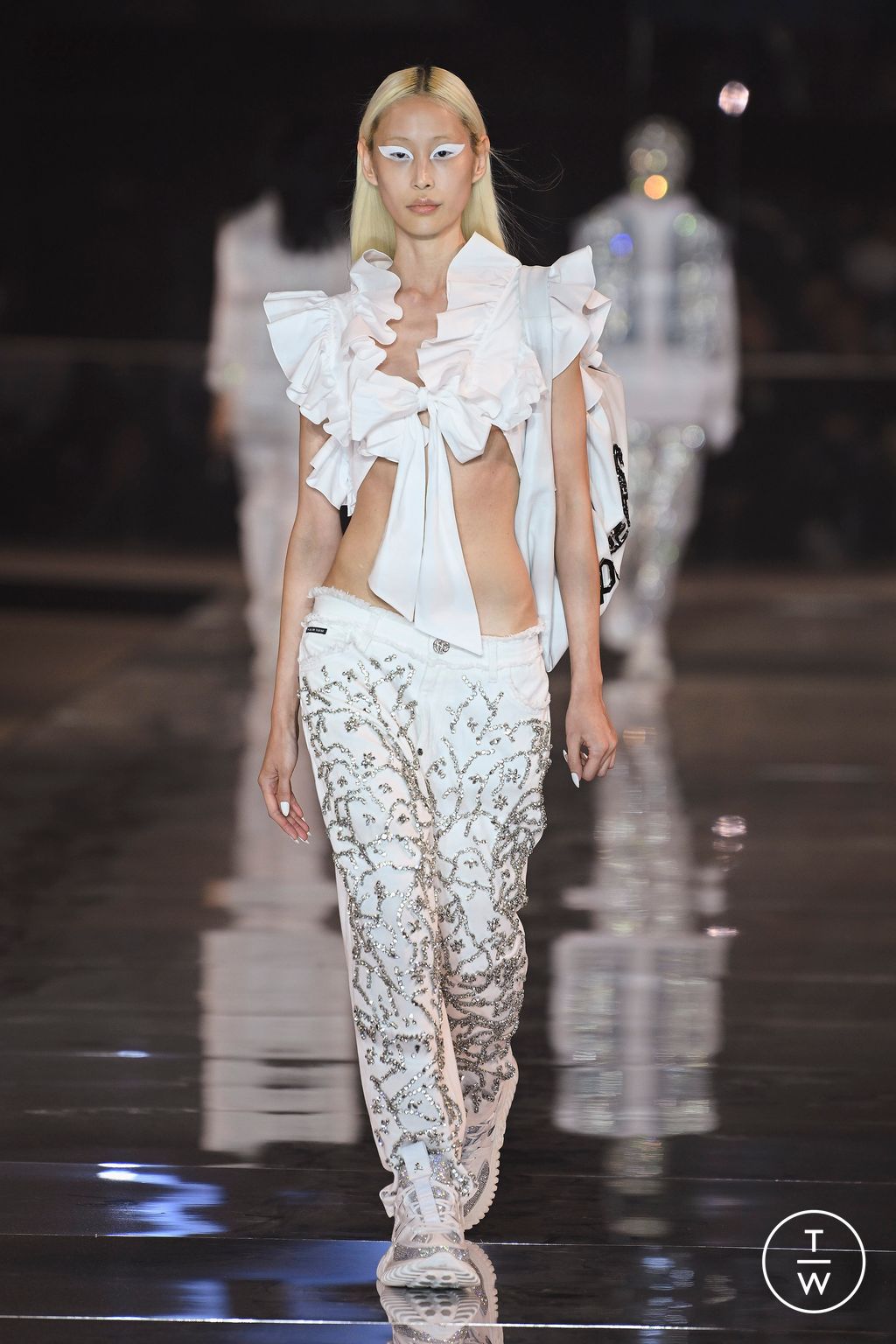 Fashion Week Milan Spring/Summer 2023 look 30 from the Philipp Plein collection 女装