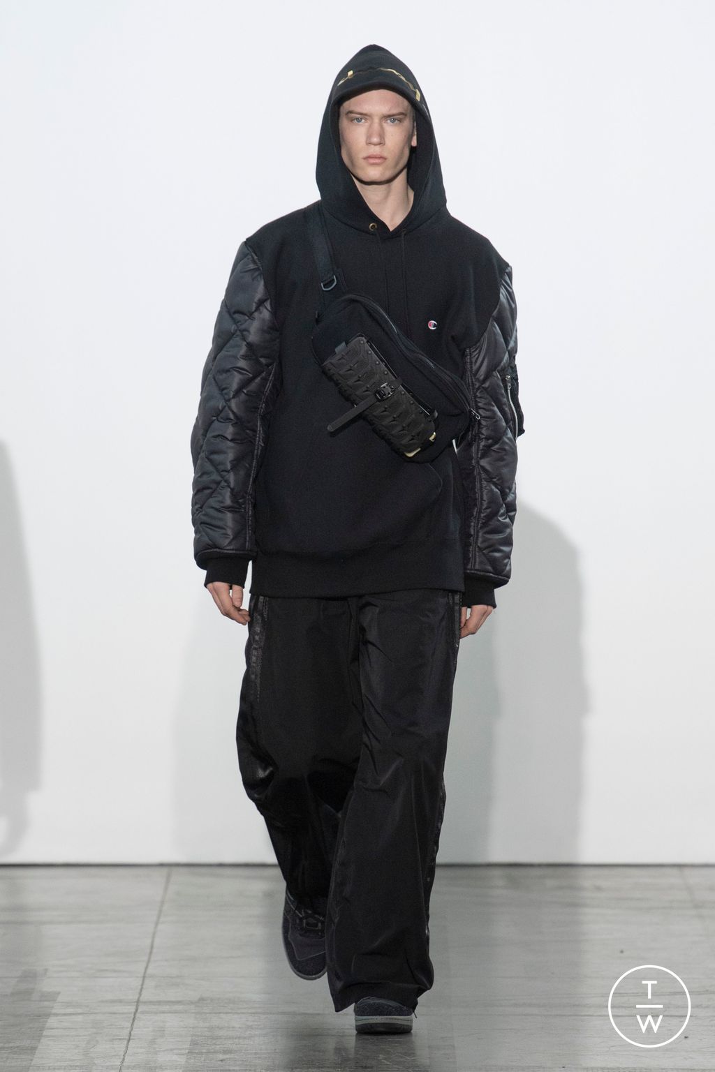 Fashion Week Paris Fall/Winter 2023 look 12 de la collection Junya Watanabe Man menswear