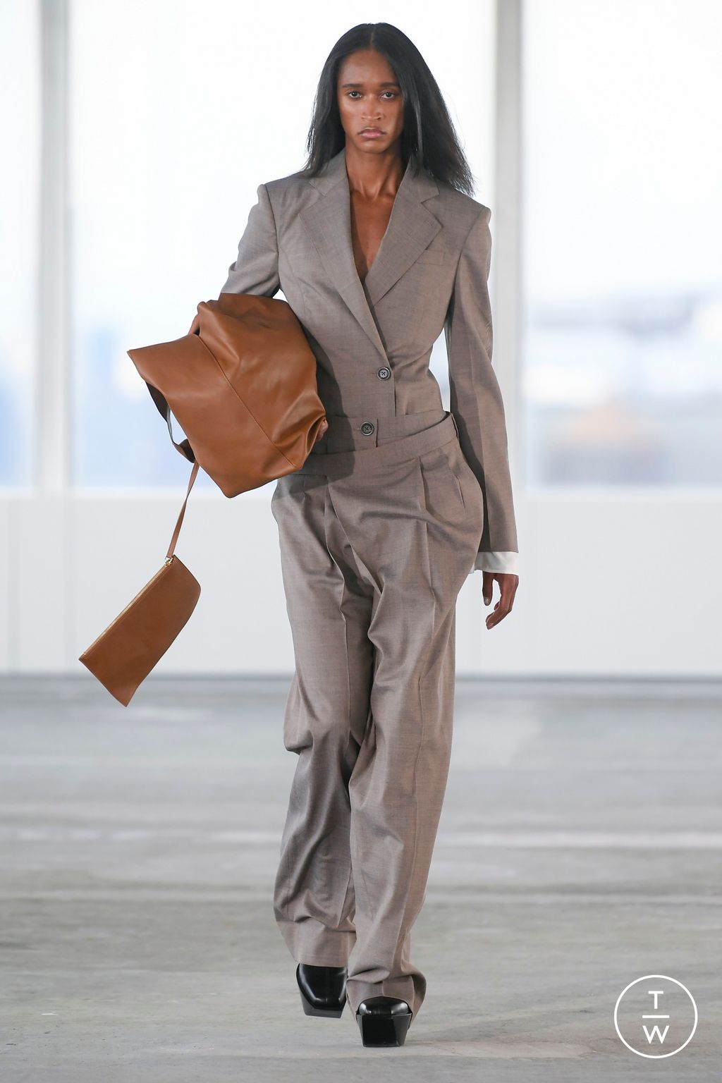 Fashion Week New York Spring/Summer 2023 look 32 from the Peter Do collection womenswear