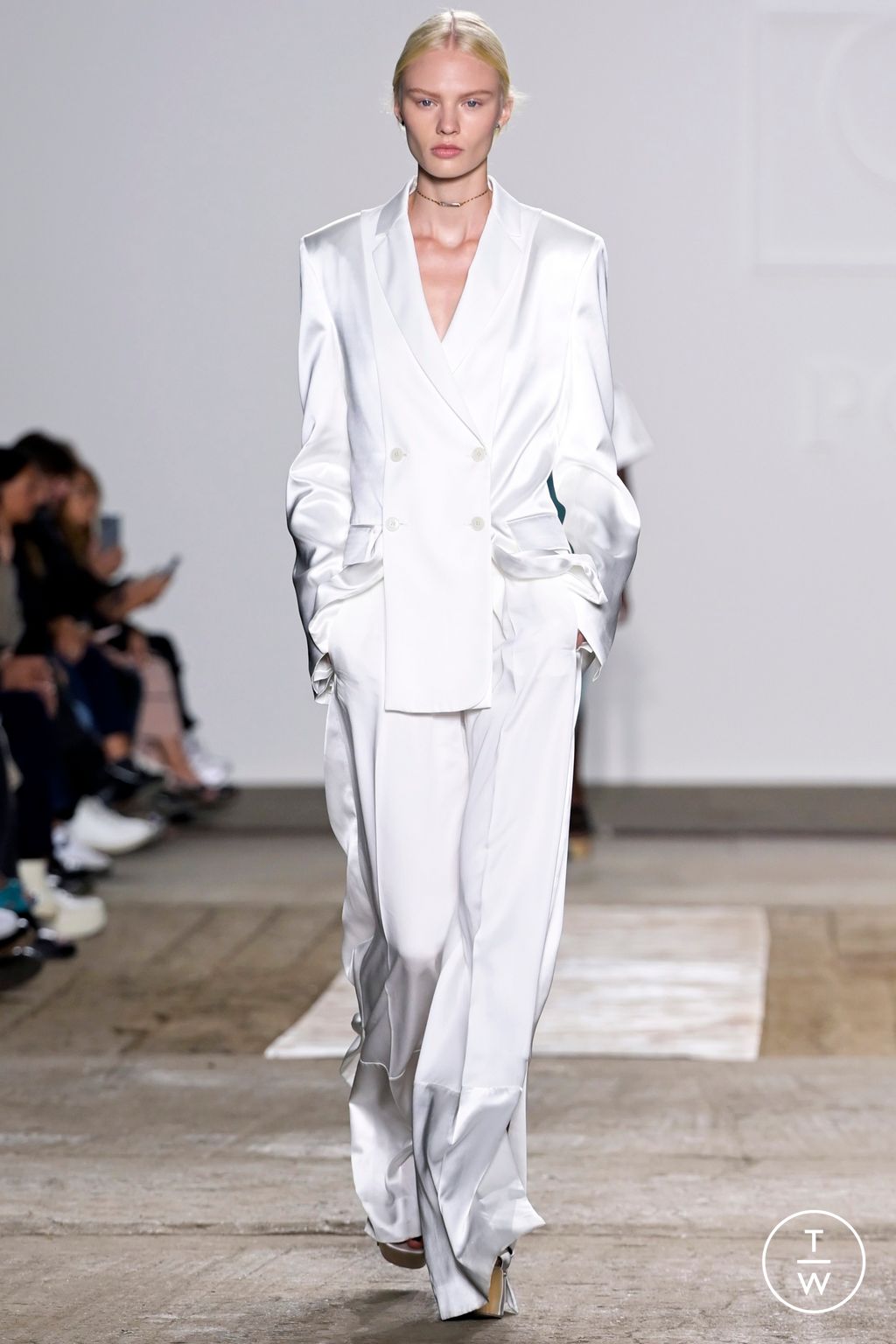 Fashion Week Milan Spring/Summer 2023 look 32 from the Ports 1961 collection 女装