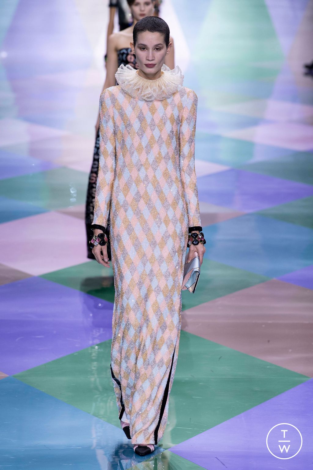 Fashion Week Paris Spring/Summer 2023 look 31 from the Giorgio Armani Privé collection couture