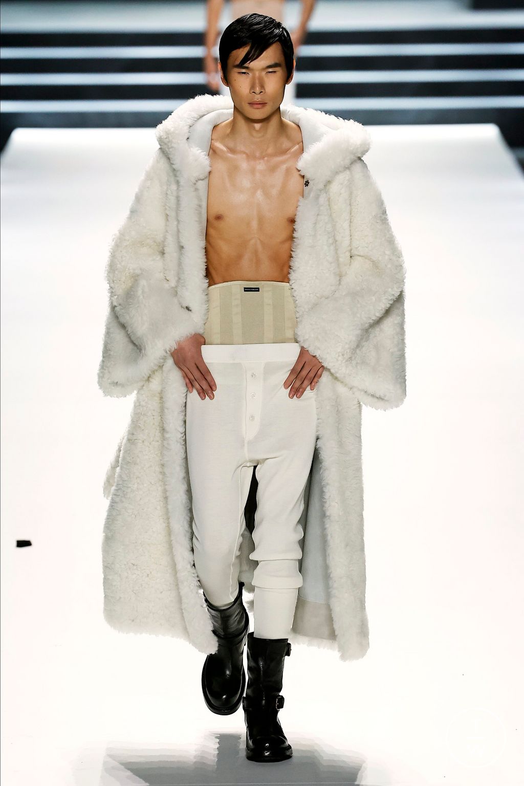Fashion Week Milan Fall/Winter 2023 look 78 from the Dolce & Gabbana collection menswear