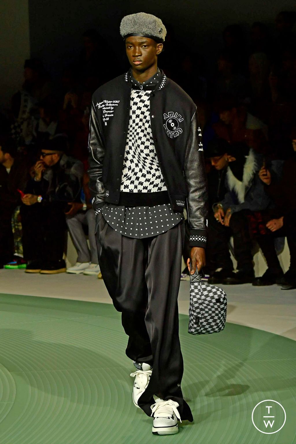 Fashion Week Paris Fall/Winter 2023 look 9 from the Amiri collection menswear