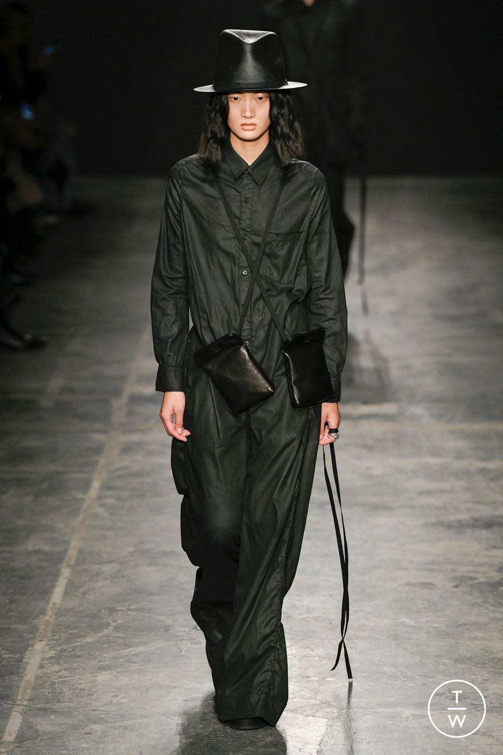 Fashion Week Paris Spring/Summer 2023 look 15 from the Ann Demeulemeester collection 女装