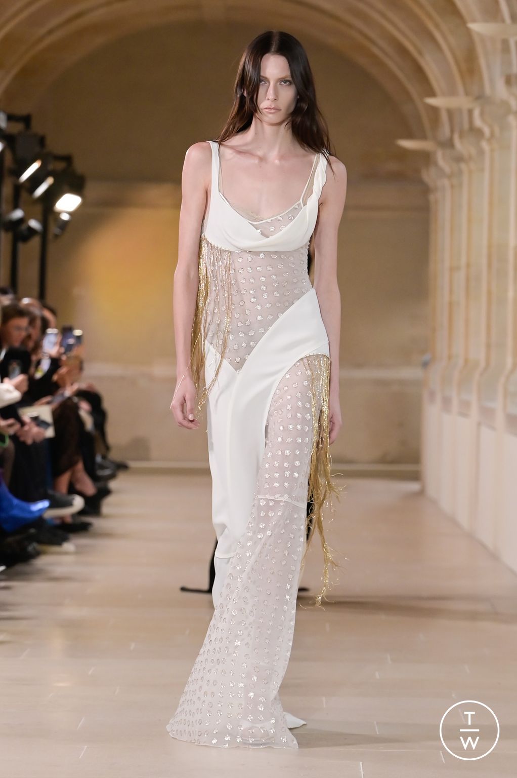 Fashion Week Paris Spring/Summer 2023 look 17 de la collection Victoria Beckham womenswear