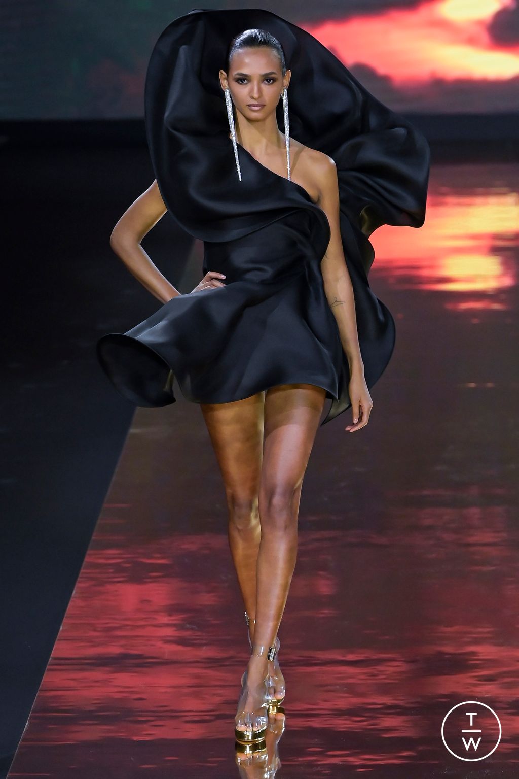 Fashion Week Paris Spring/Summer 2023 look 9 from the Stéphane Rolland collection couture