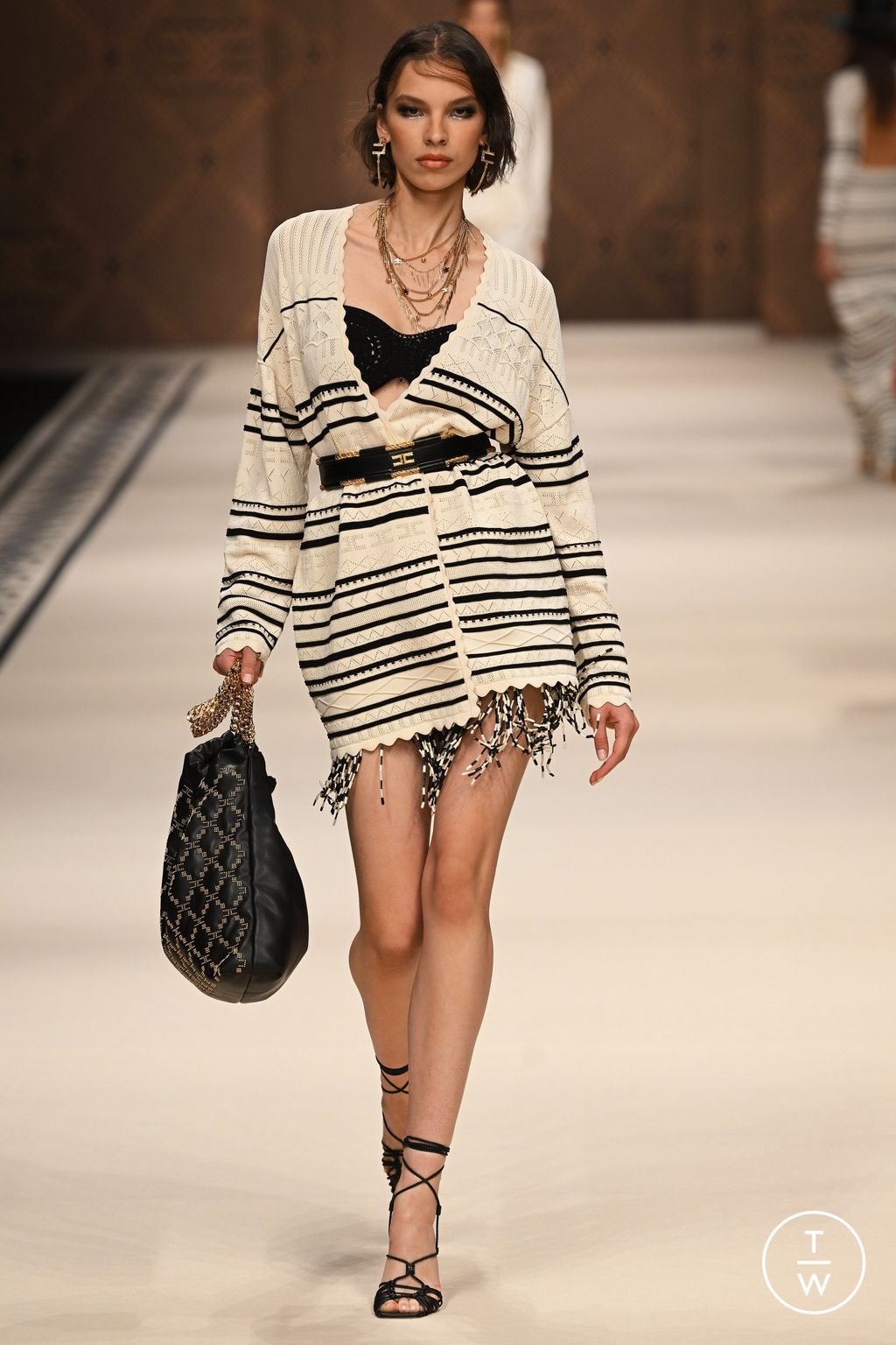 Fashion Week Milan Spring/Summer 2023 look 6 from the Elisabetta Franchi collection 女装