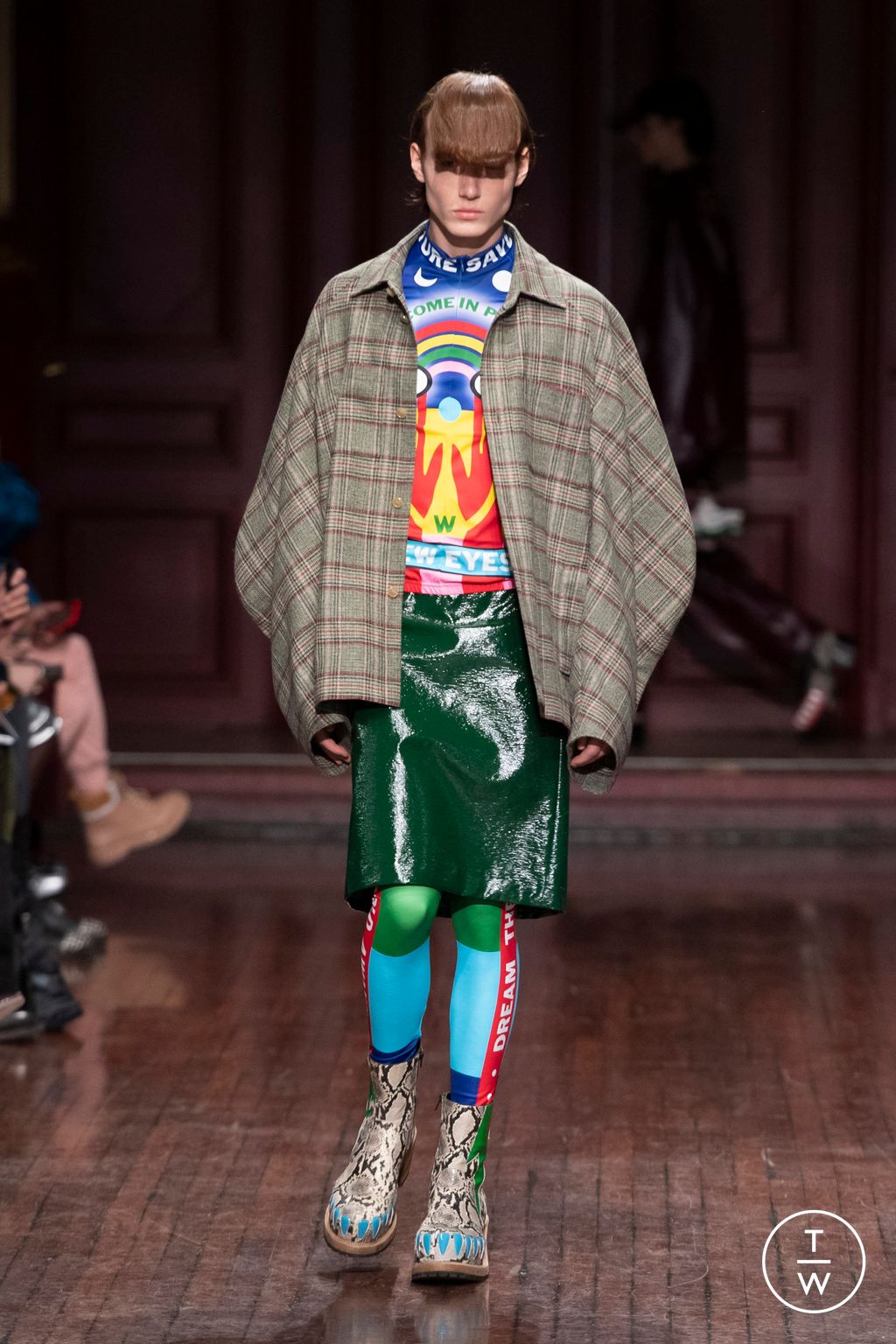 Fashion Week Paris Fall/Winter 2023 look 25 from the Walter Van Beirendonck collection menswear