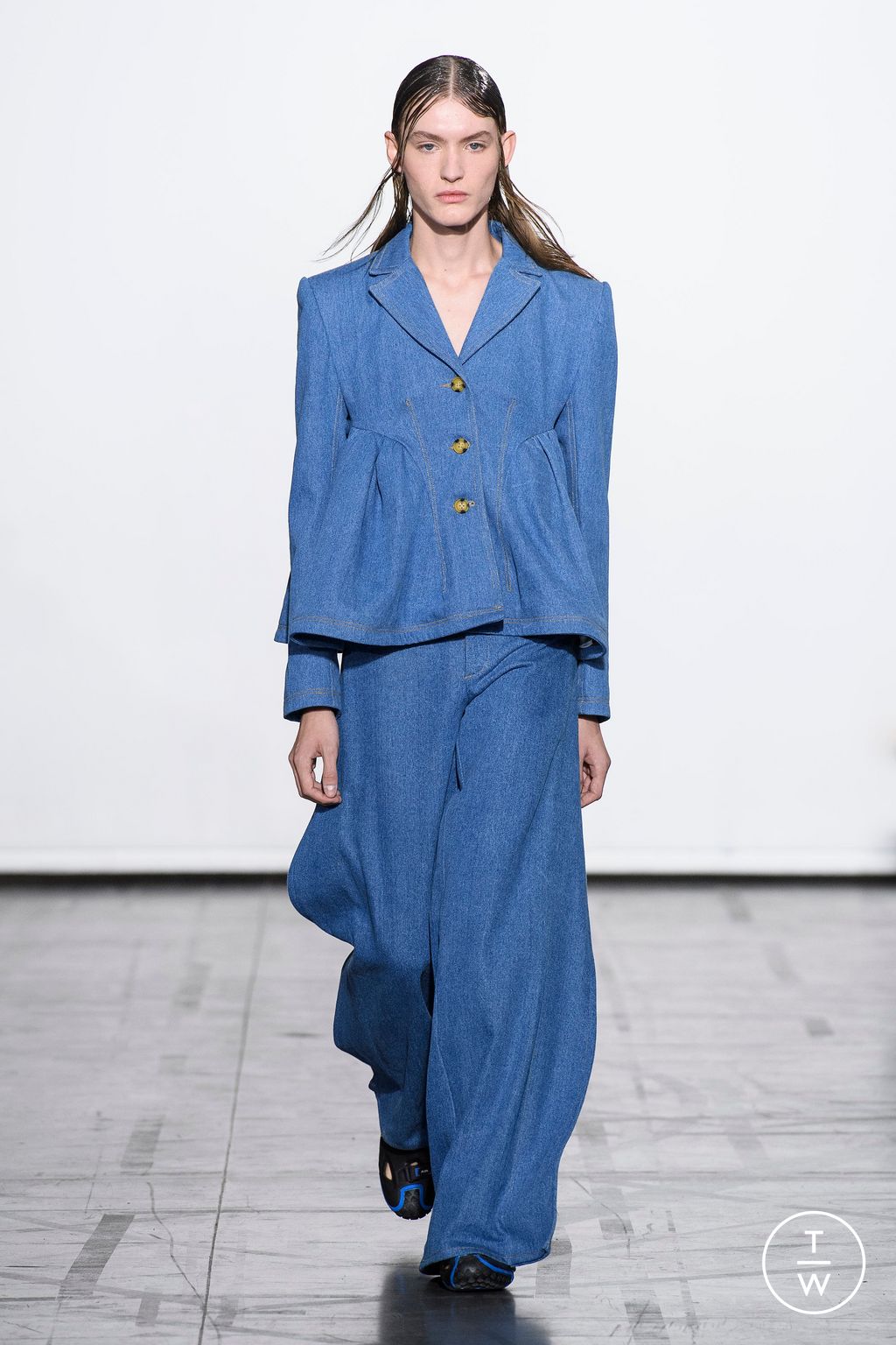 Fashion Week Paris Spring/Summer 2023 look 20 from the Maitrepierre collection womenswear