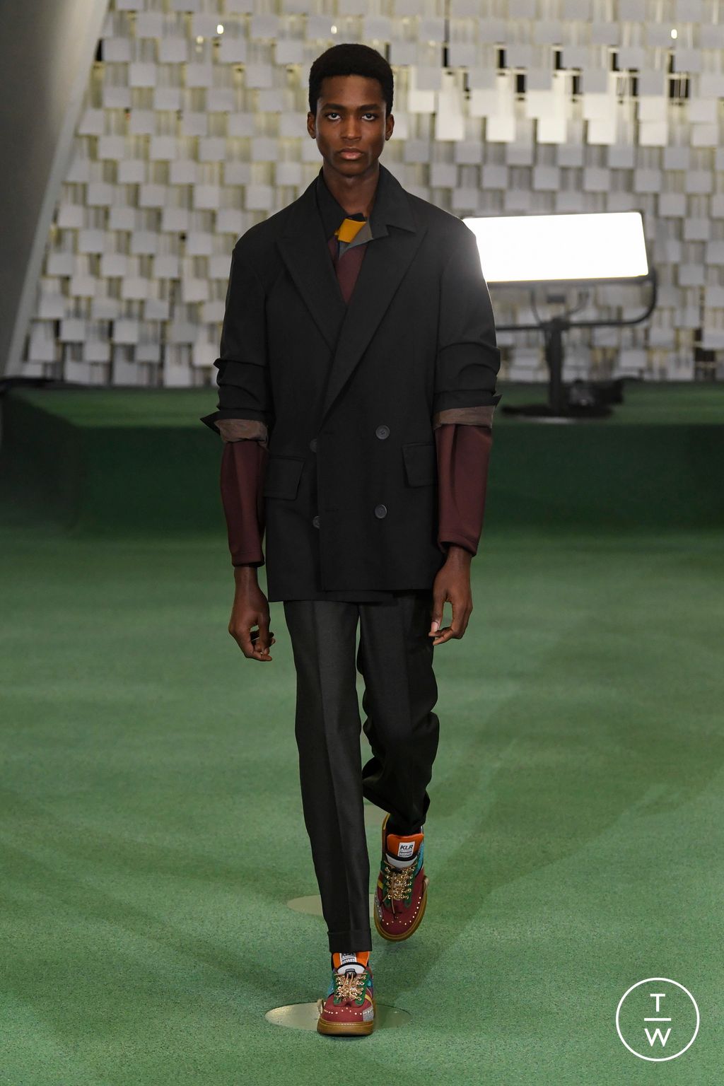 Fashion Week Paris Fall/Winter 2023 look 6 from the Kolor collection menswear
