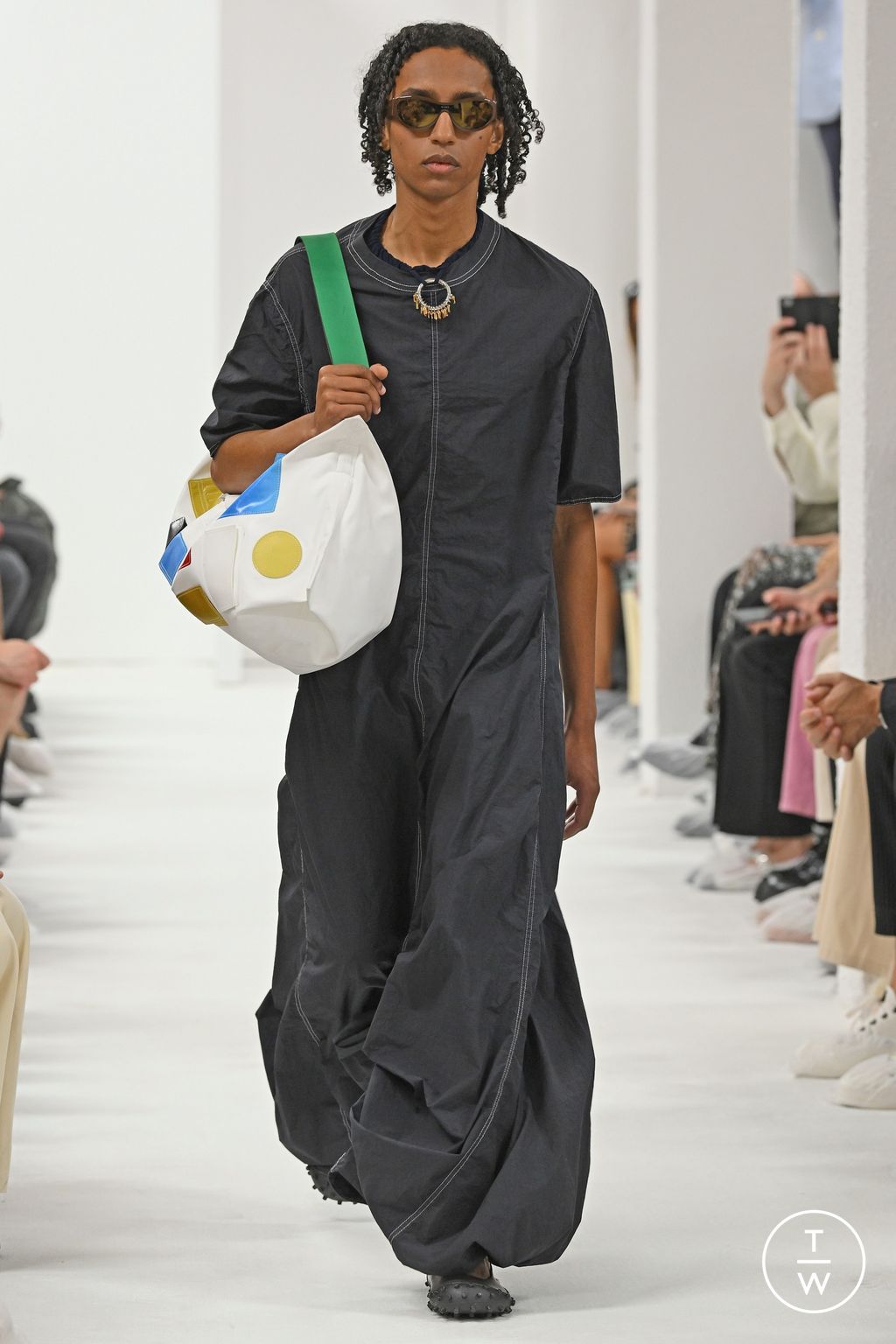 Fashion Week Milan Spring/Summer 2023 look 16 de la collection Sunnei womenswear