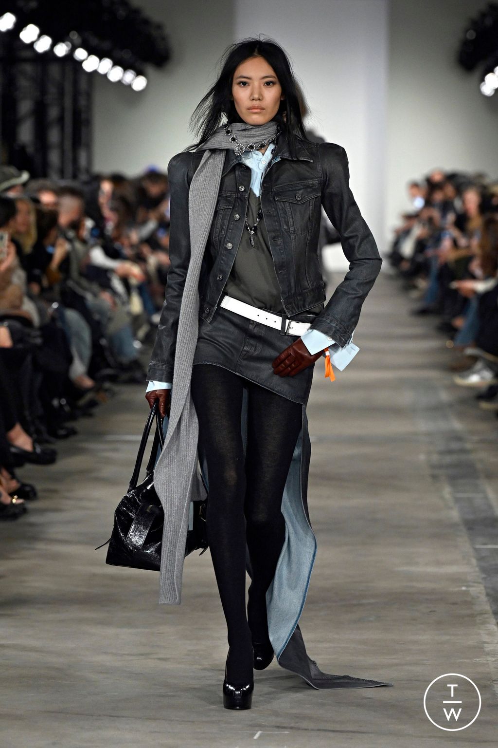 Fashion Week New York Fall/Winter 2026 look 6 from the 7 For All Mankind collection womenswear