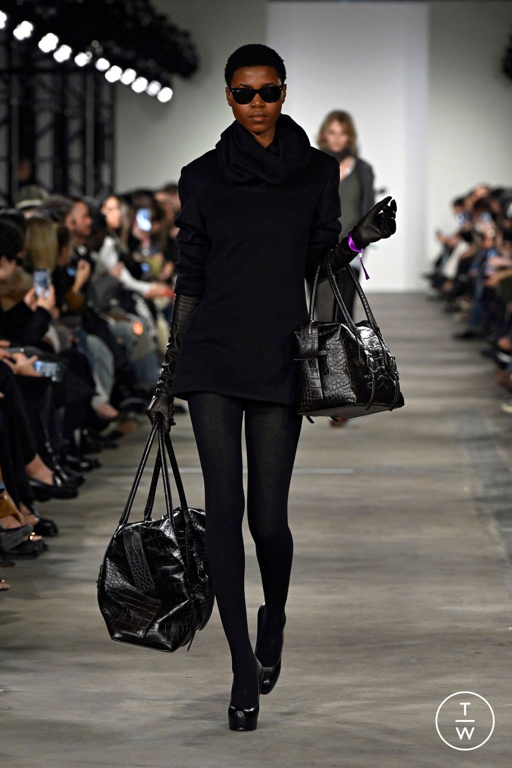 Fashion Week New York Fall/Winter 2026 look 8 from the 7 For All Mankind collection womenswear