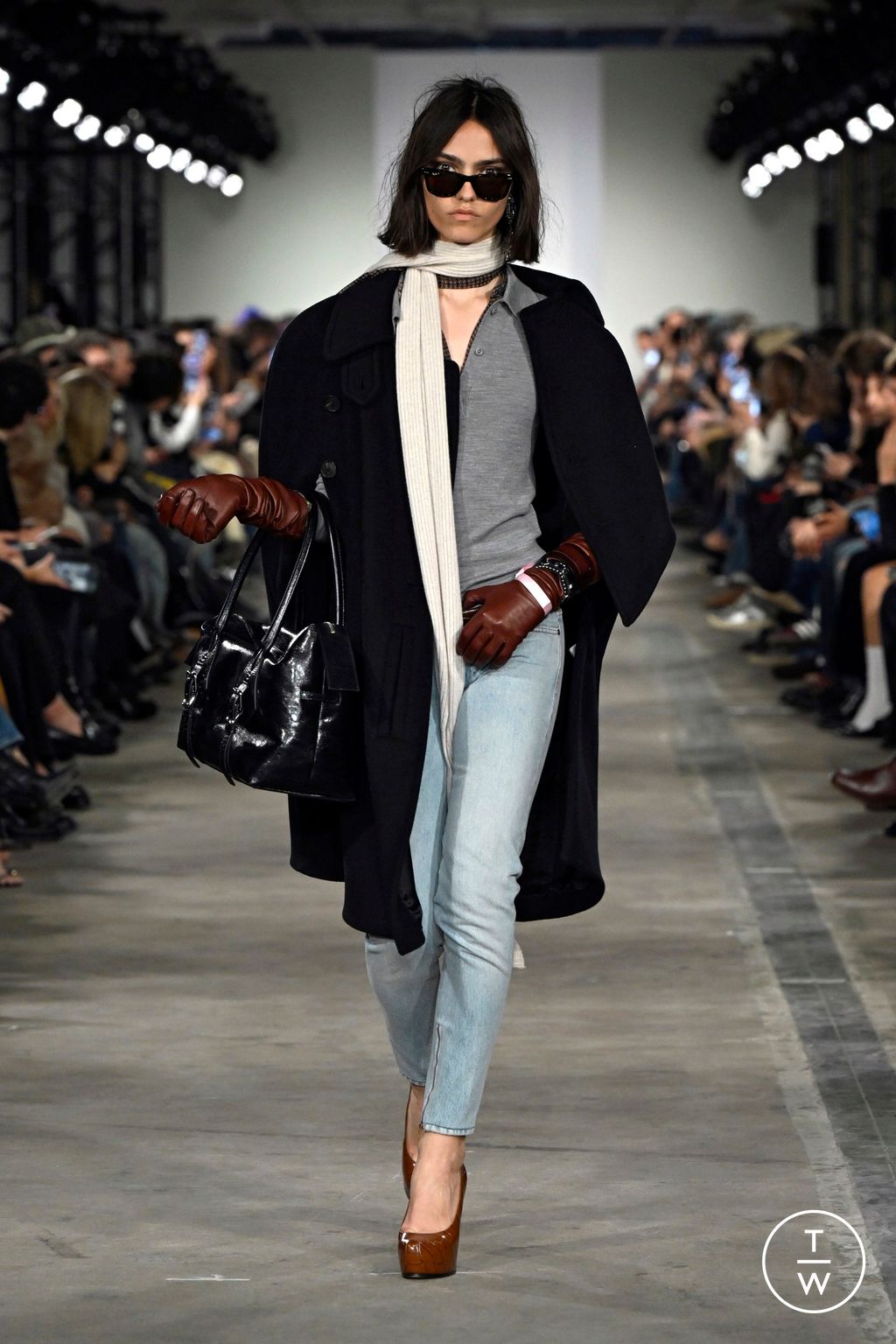 Fashion Week New York Fall/Winter 2026 look 12 from the 7 For All Mankind collection womenswear