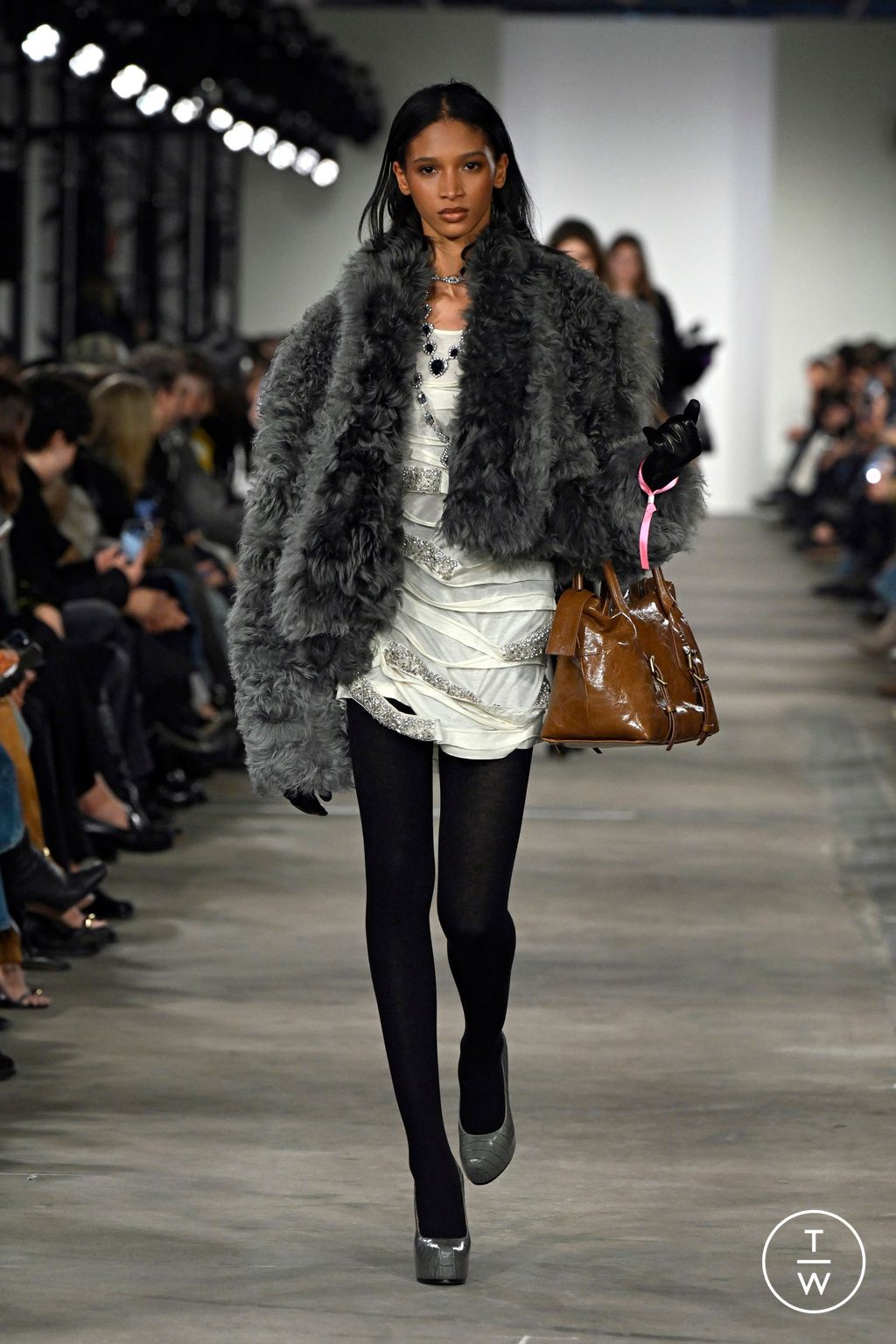 Fashion Week New York Fall/Winter 2026 look 48 from the 7 For All Mankind collection womenswear