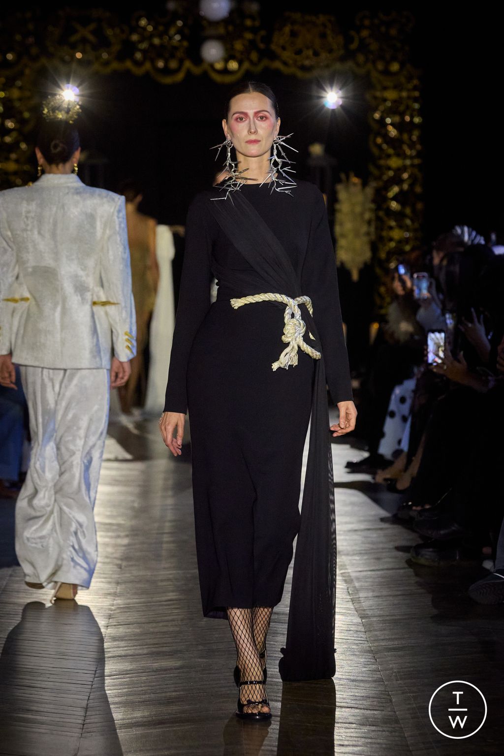 Fashion Week Paris Fall/Winter 2025 look 3 from the Juana Martin collection 高级定制