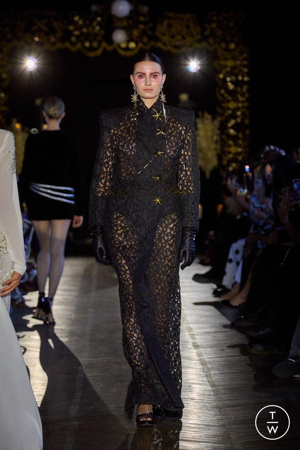 Fashion Week Paris Fall/Winter 2025 look 7 from the Juana Martin collection 高级定制