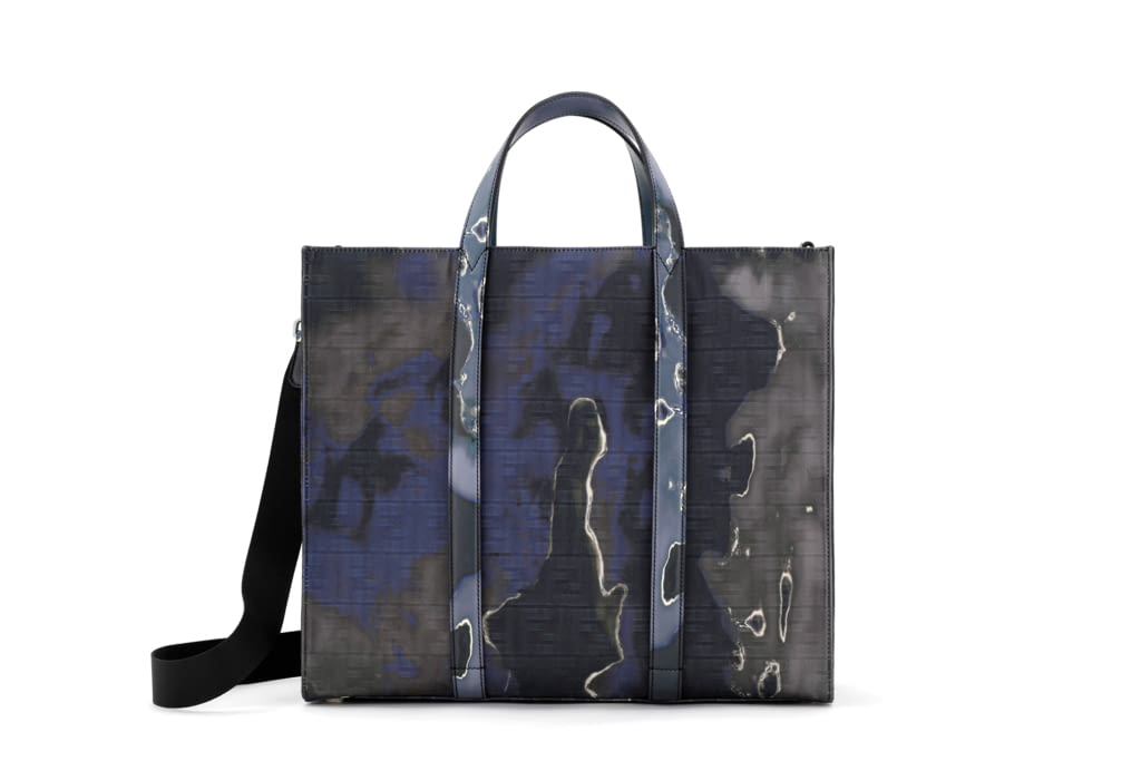 Fashion Week Milan Spring/Summer 2022 look 20 from the Fendi collection menswear accessories