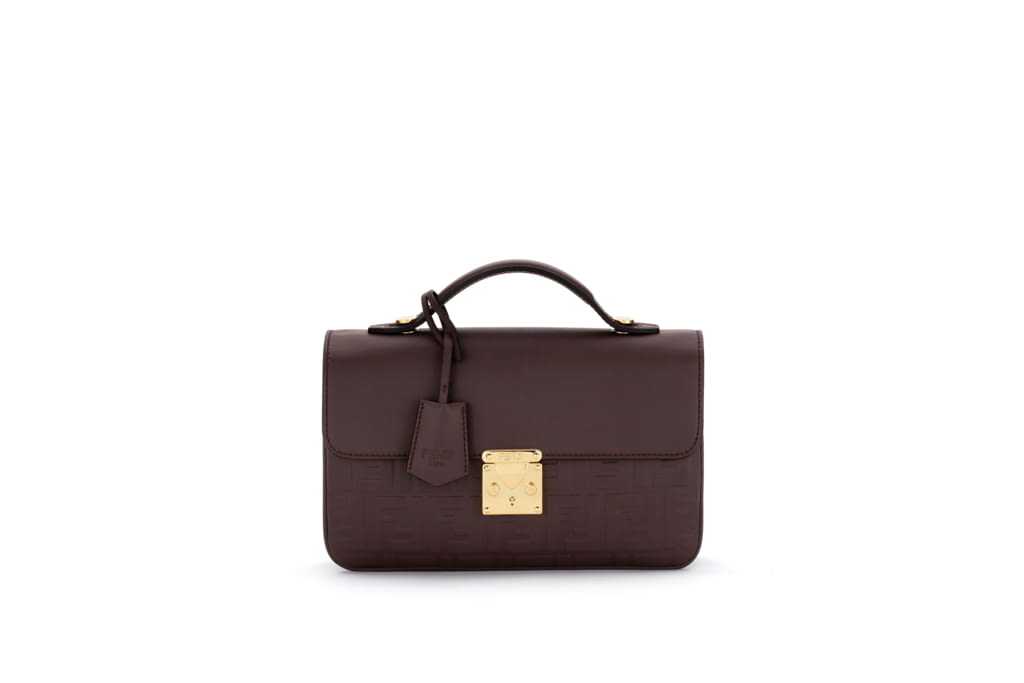 Fashion Week Milan Spring/Summer 2018 look 35 from the Fendi collection menswear accessories