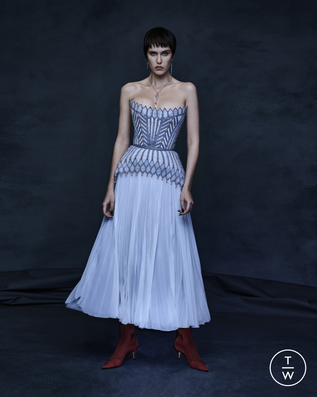 Fashion Week Paris Fall/Winter 2021 look 8 de la collection Ulyana Sergeenko couture