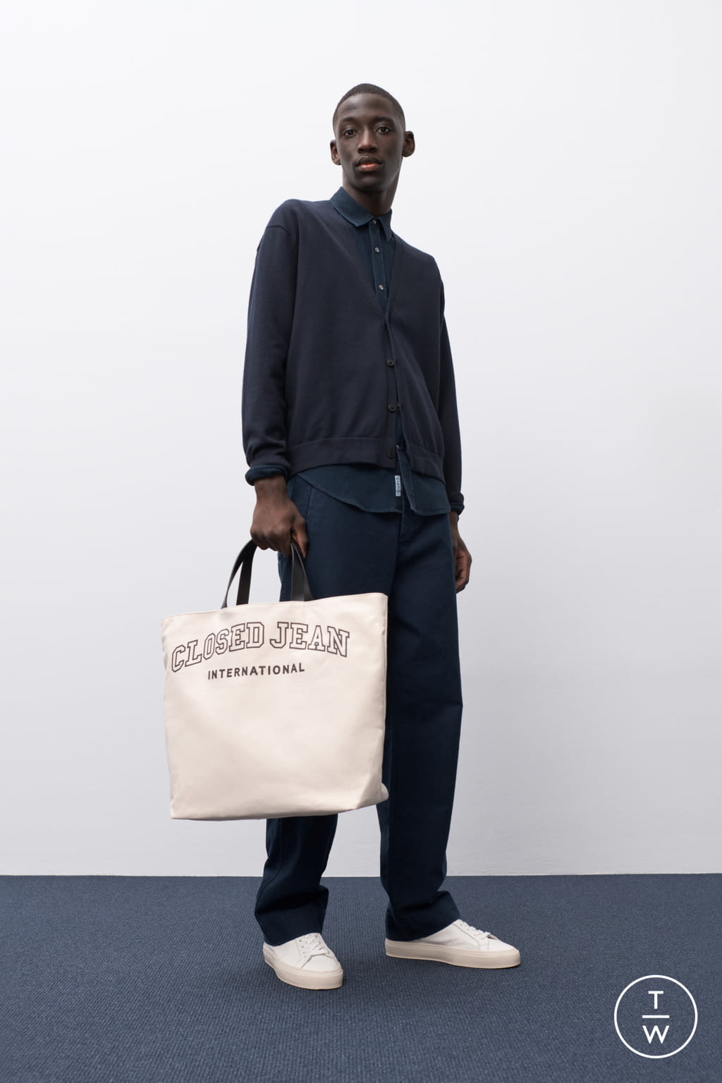 Fashion Week Paris Spring/Summer 2022 look 12 from the Closed collection menswear