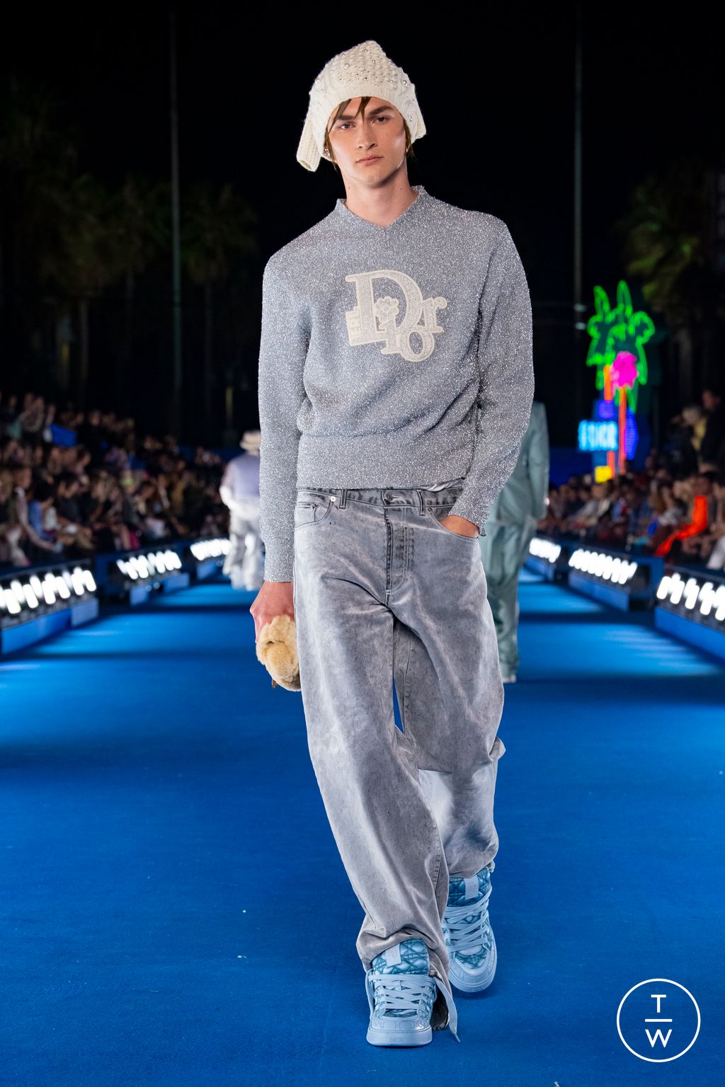 Fashion Week Paris Resort 2023 look 8 from the Dior Men collection 男装