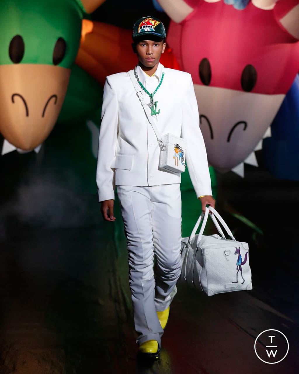 Fashion Week Paris Spring/Summer 2021 look 69 from the Louis Vuitton collection 男装