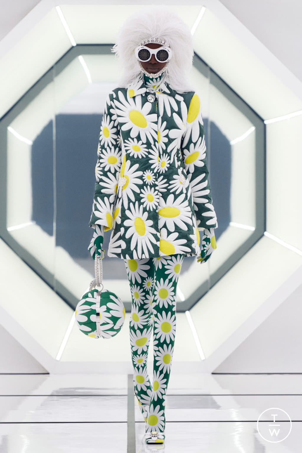 Fashion Week Milan Fall/Winter 2020 look 13 de la collection 8 Moncler Richard Quinn womenswear