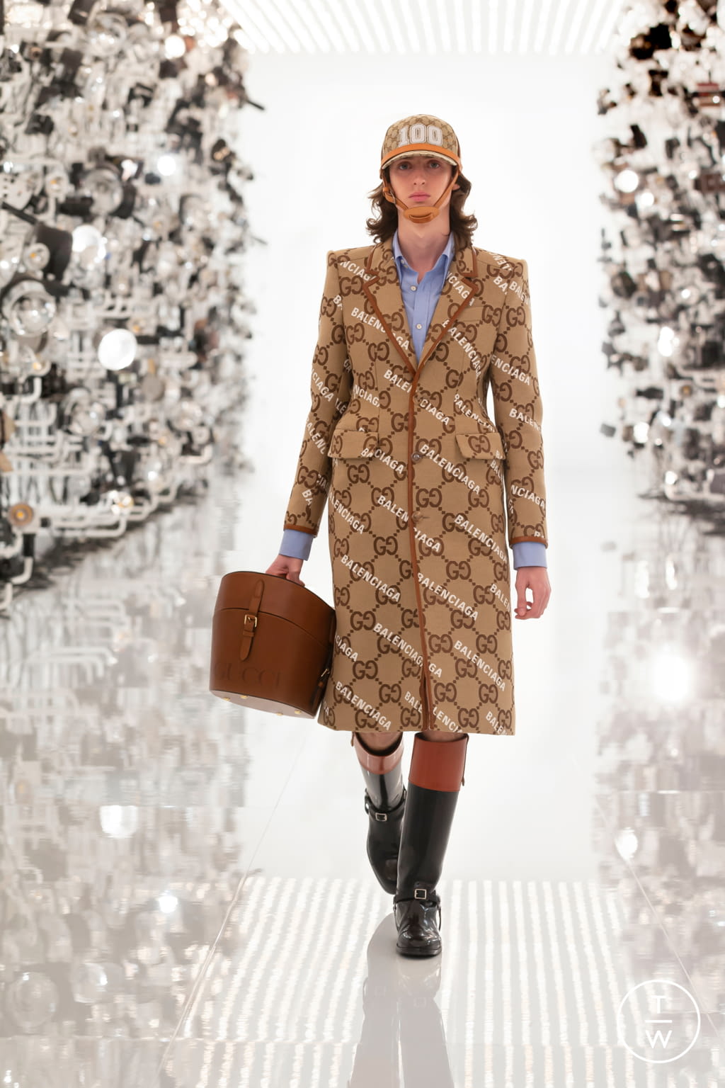 Fashion Week Milan Fall/Winter 2021 look 80 from the Gucci collection womenswear