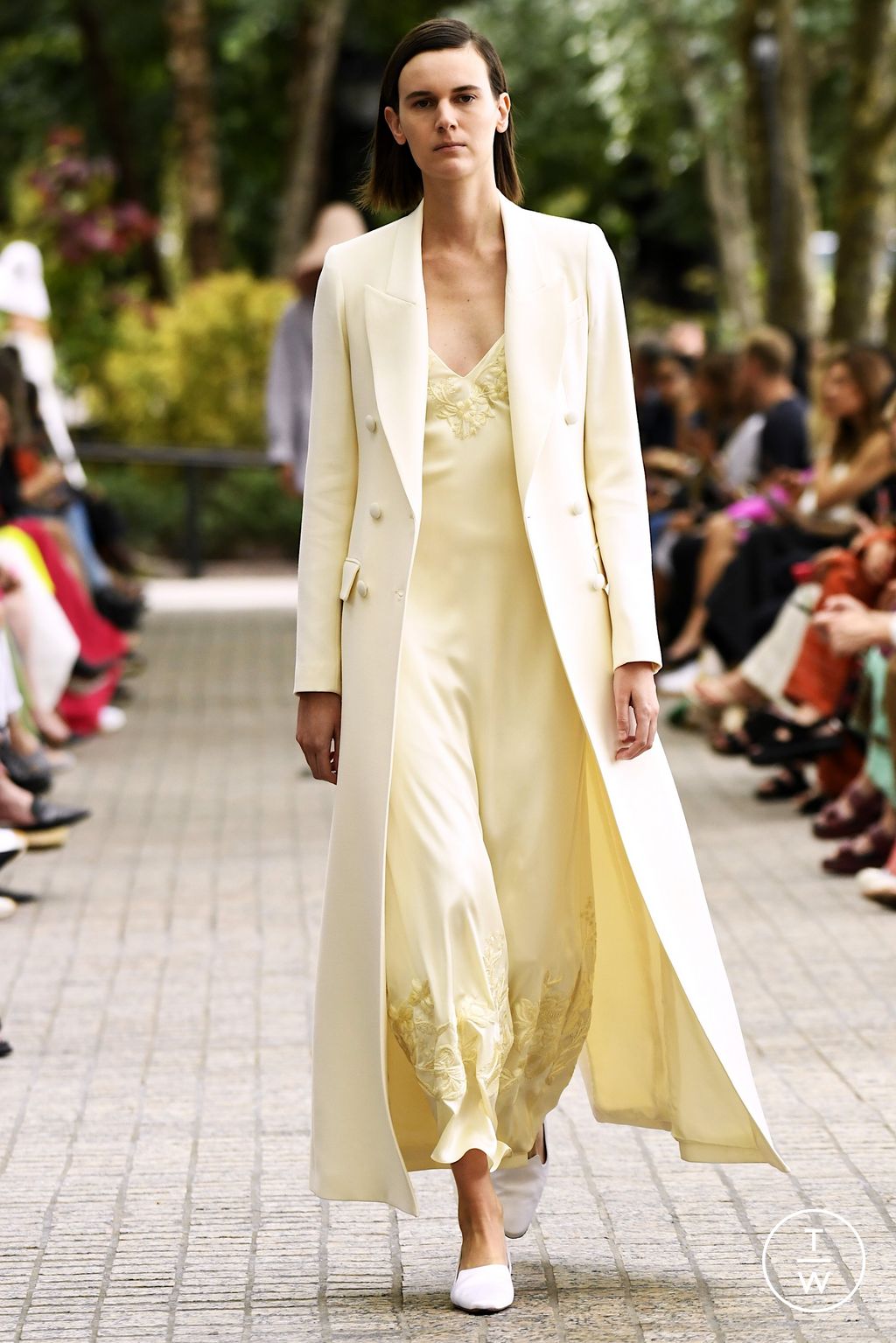Fashion Week New York Spring/Summer 2023 look 29 from the Adam Lippes collection womenswear