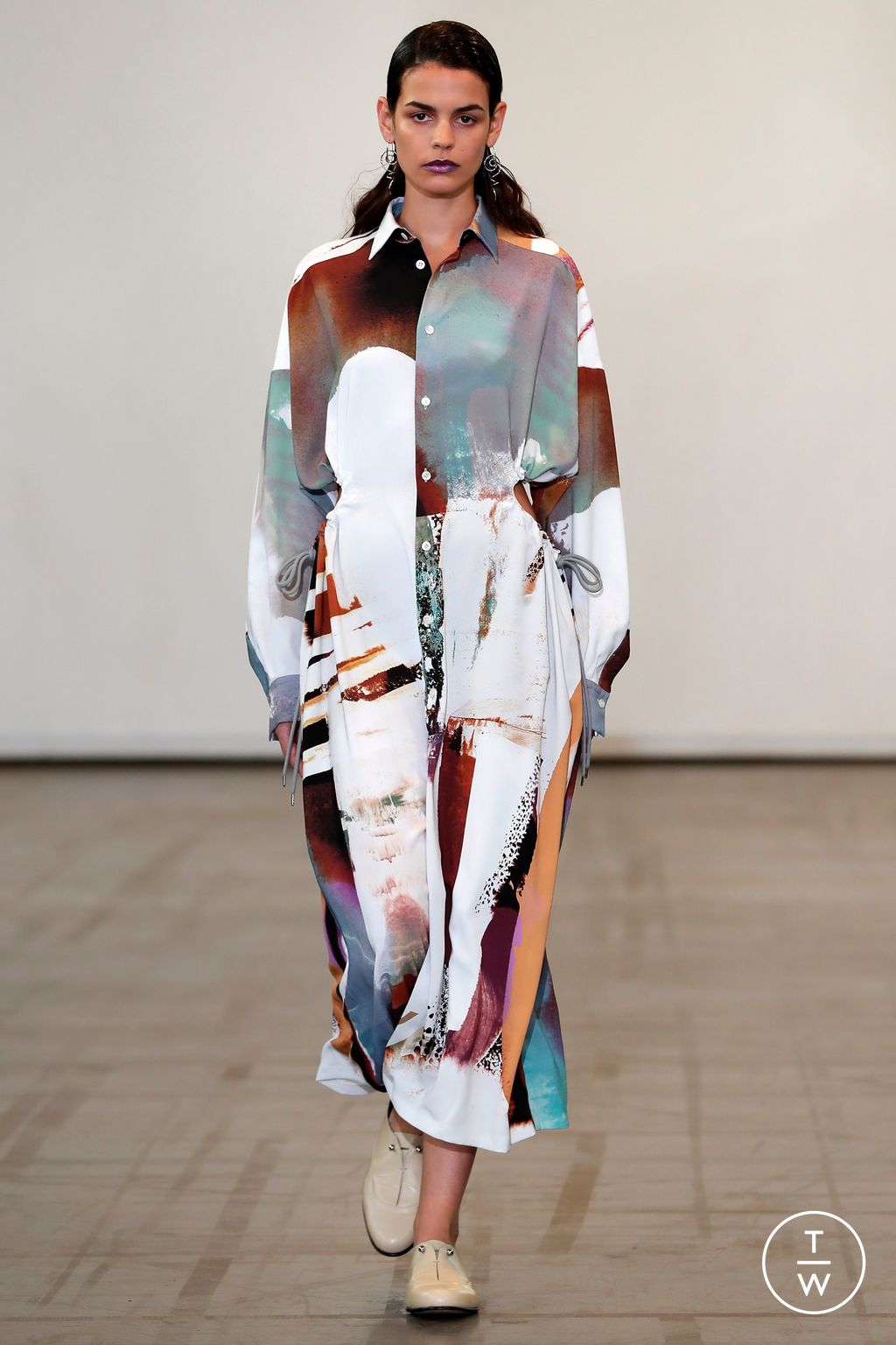 Fashion Week Paris Spring/Summer 2023 look 27 from the Ujoh collection 女装