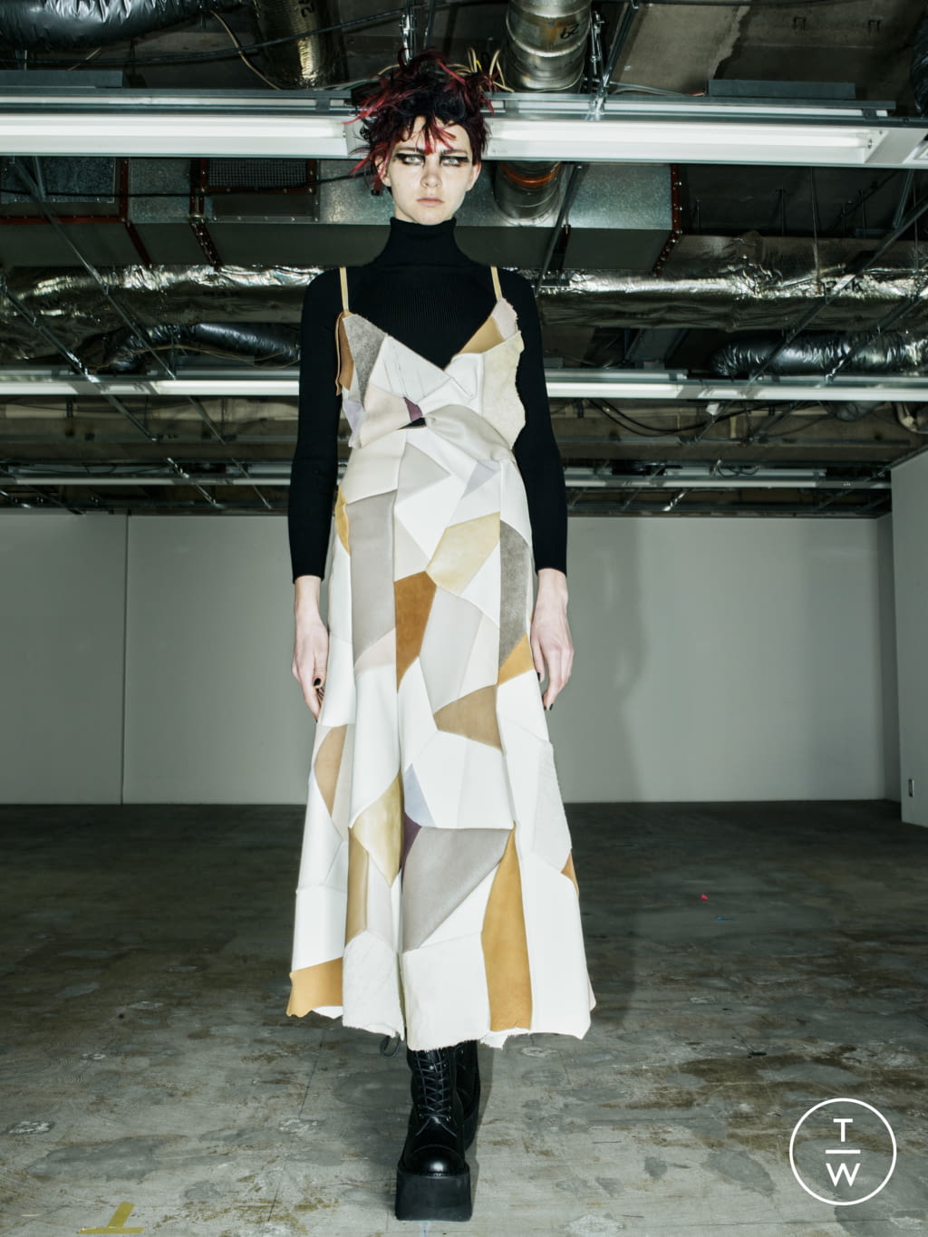 Fashion Week Paris Fall/Winter 2022 look 10 from the Junya Watanabe collection 女装