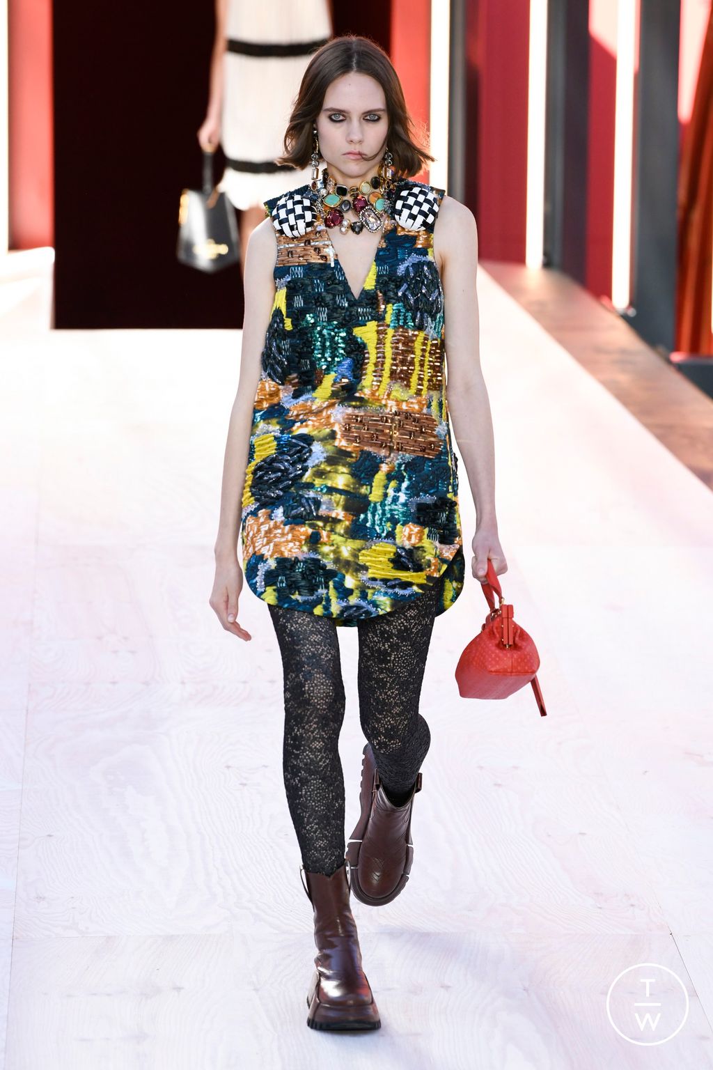Fashion Week Paris Spring/Summer 2023 look 17 from the Louis Vuitton collection 女装