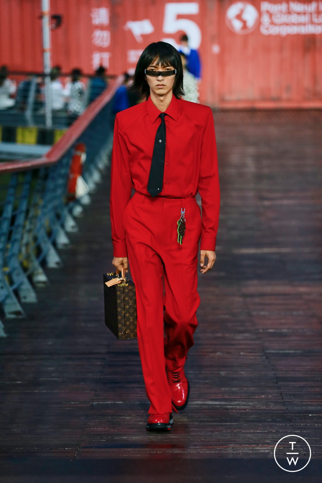 Fashion Week Paris Spring/Summer 2021 look 11 de la collection Louis Vuitton menswear