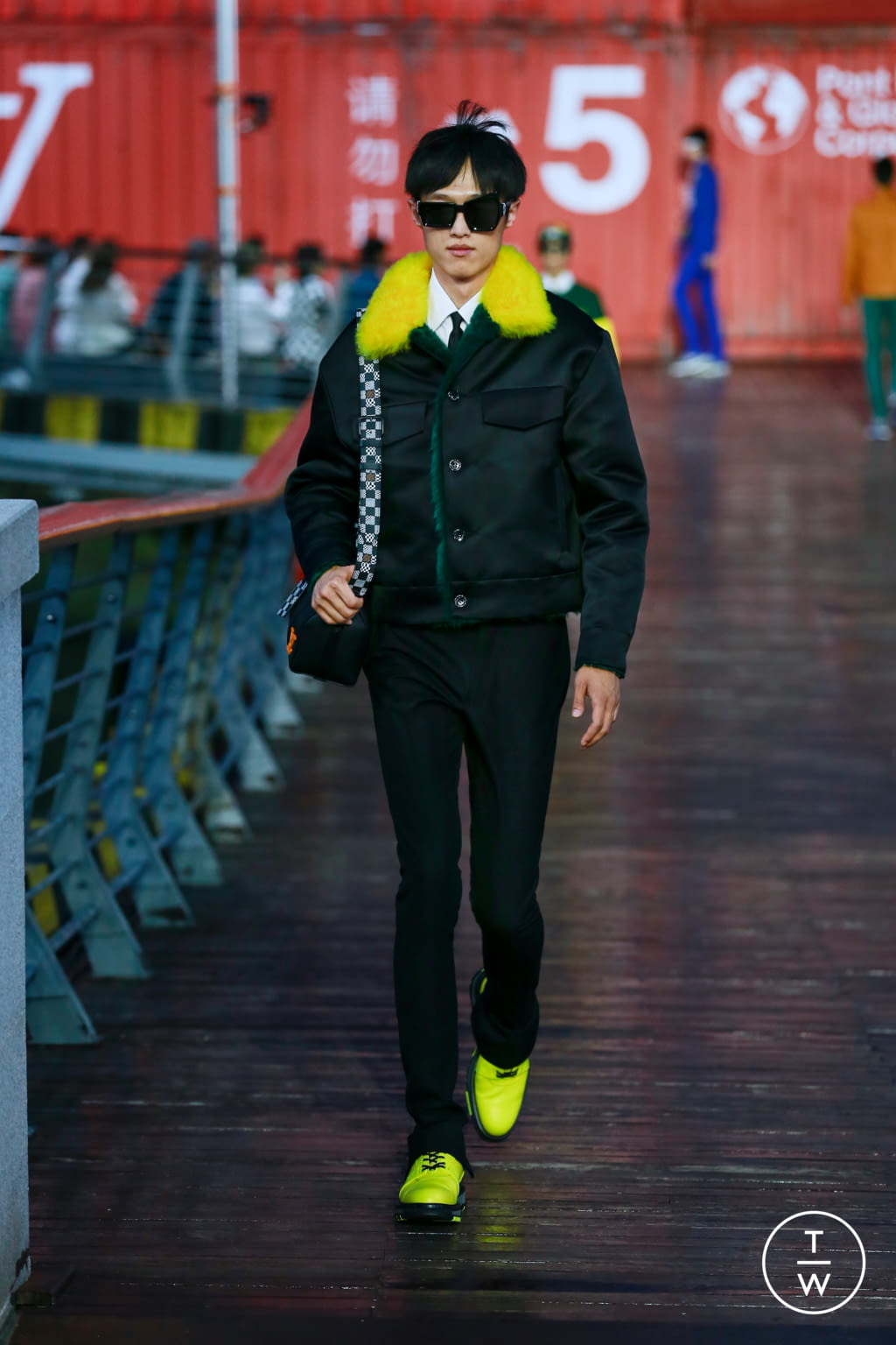 Fashion Week Paris Spring/Summer 2021 look 26 from the Louis Vuitton collection menswear