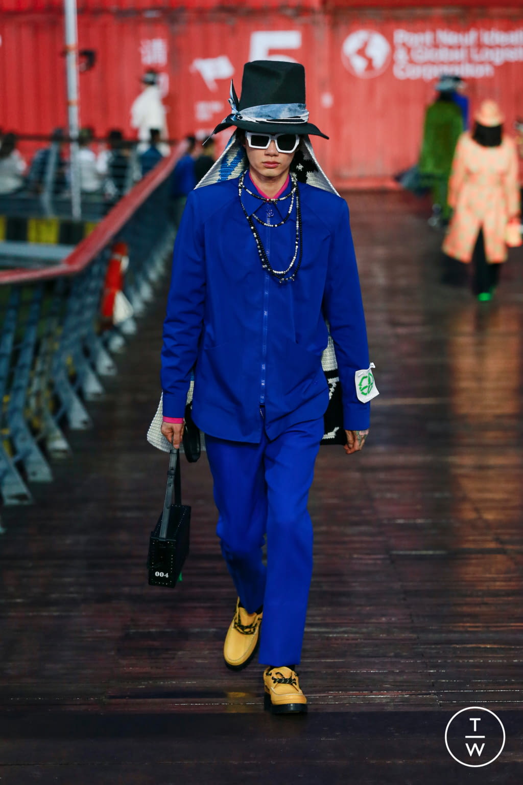 Fashion Week Paris Spring/Summer 2021 look 42 from the Louis Vuitton collection menswear