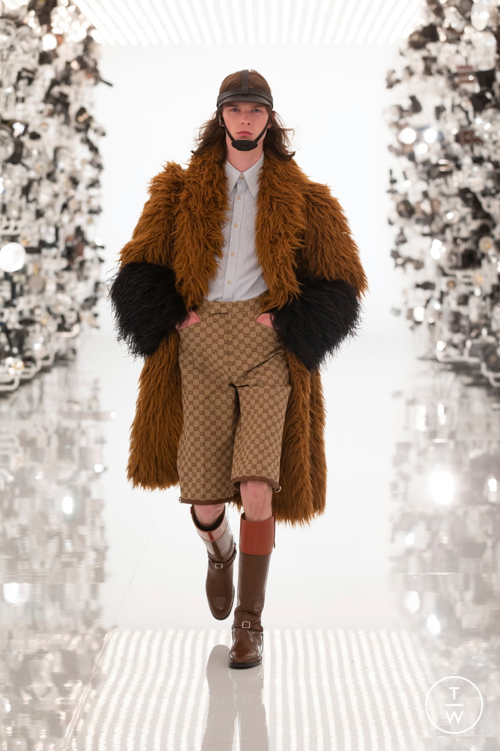 Fashion Week Milan Fall/Winter 2021 look 82 from the Gucci collection womenswear