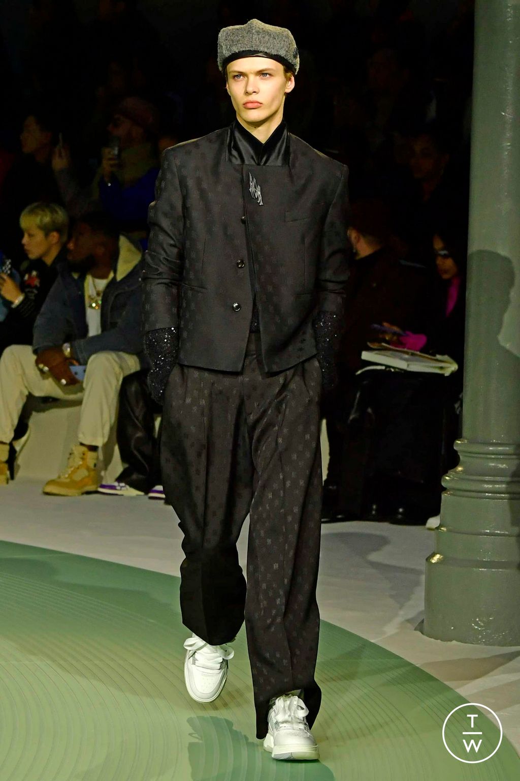 Fashion Week Paris Fall/Winter 2023 look 4 from the Amiri collection 男装