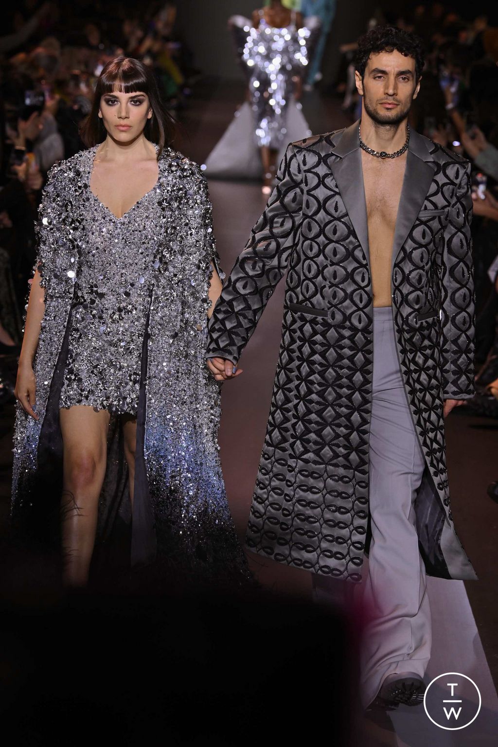 Fashion Week Paris Spring/Summer 2023 look 6 de la collection Georges Hobeika couture