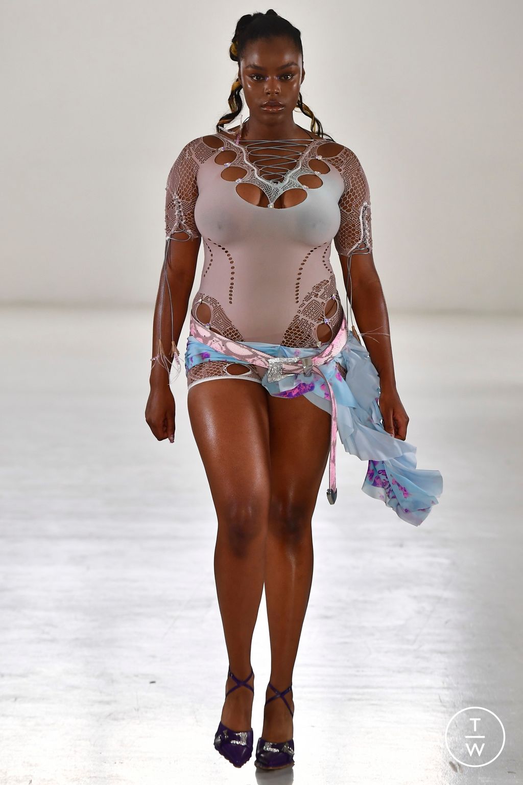 Fashion Week London Spring/Summer 2023 look 29 from the Poster Girl collection womenswear