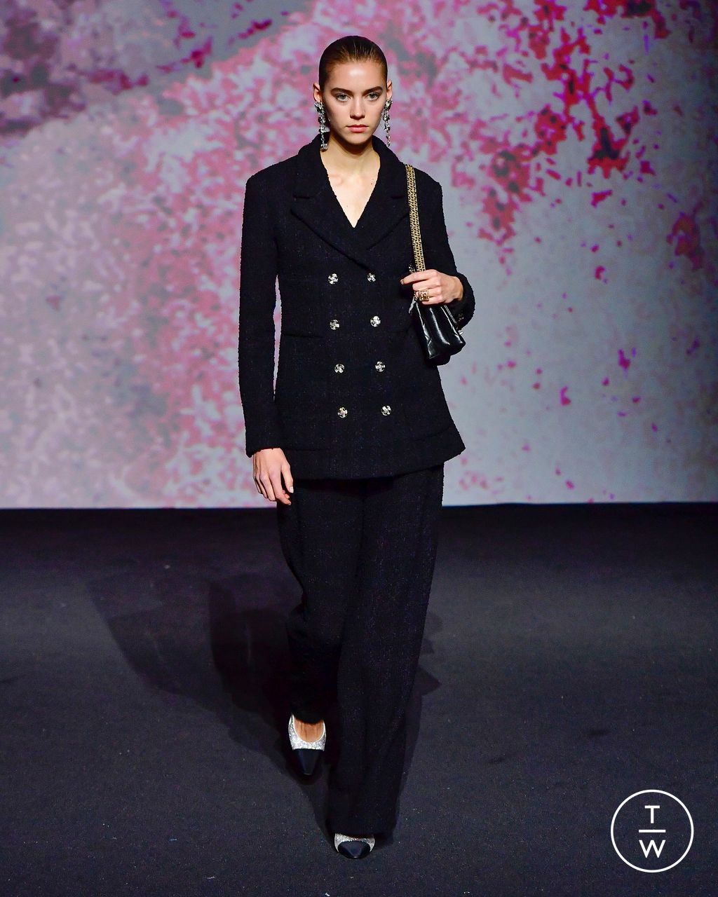Fashion Week Paris Spring/Summer 2023 look 5 from the Chanel collection womenswear