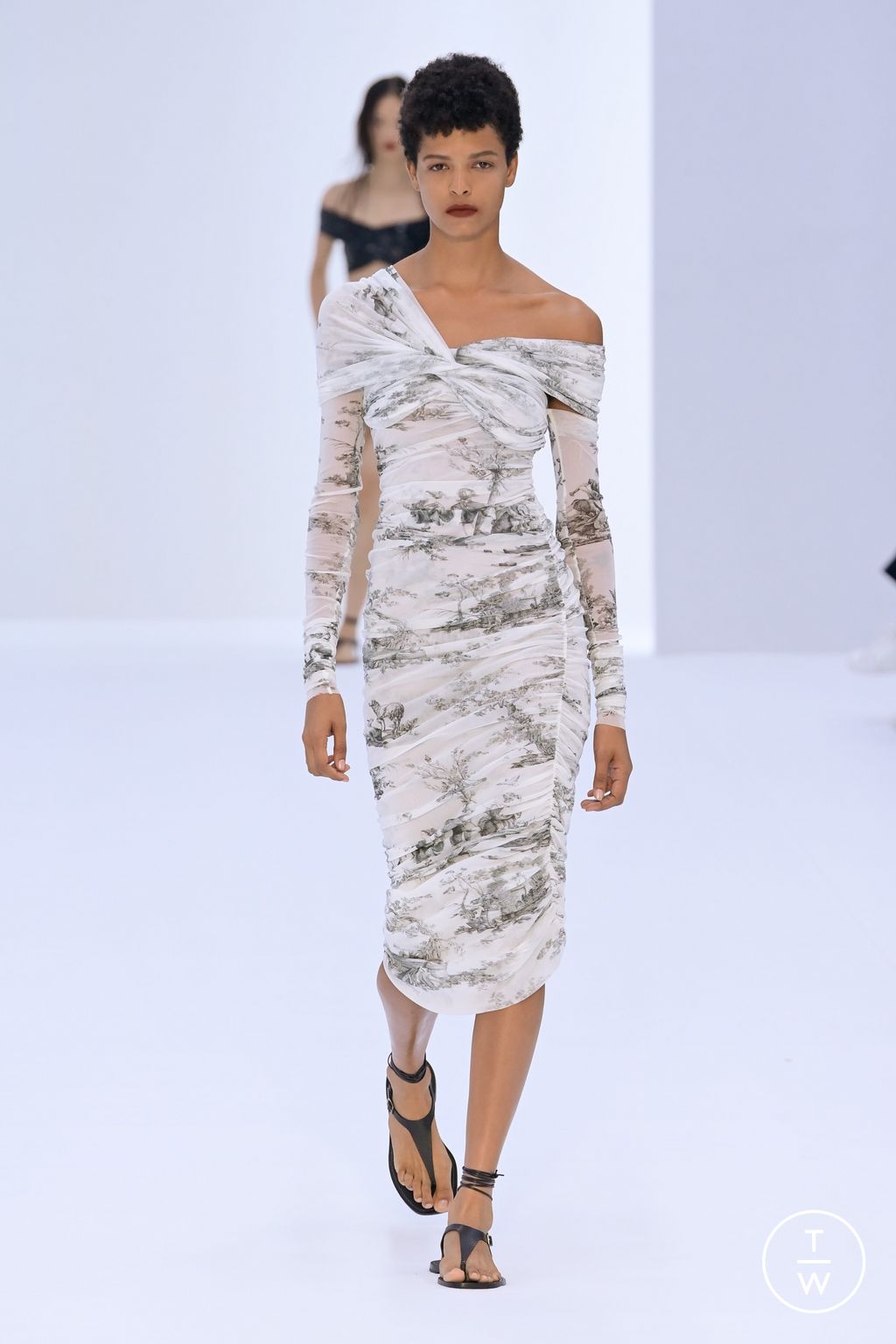 Fashion Week Milan Spring/Summer 2023 look 11 from the Philosophy di Lorenzo Serafini collection 女装