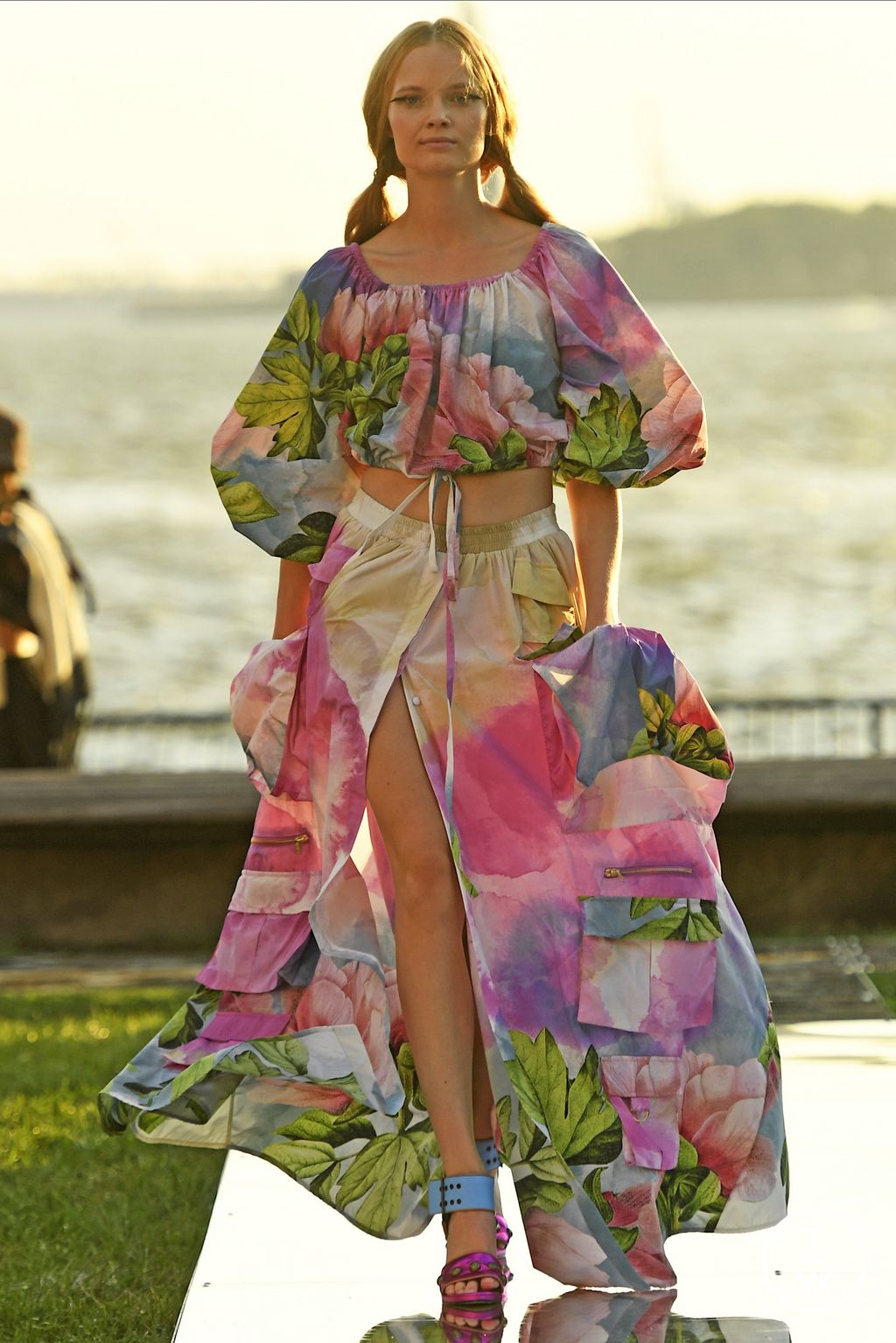 Fashion Week New York Spring/Summer 2023 look 20 from the Cynthia Rowley collection womenswear