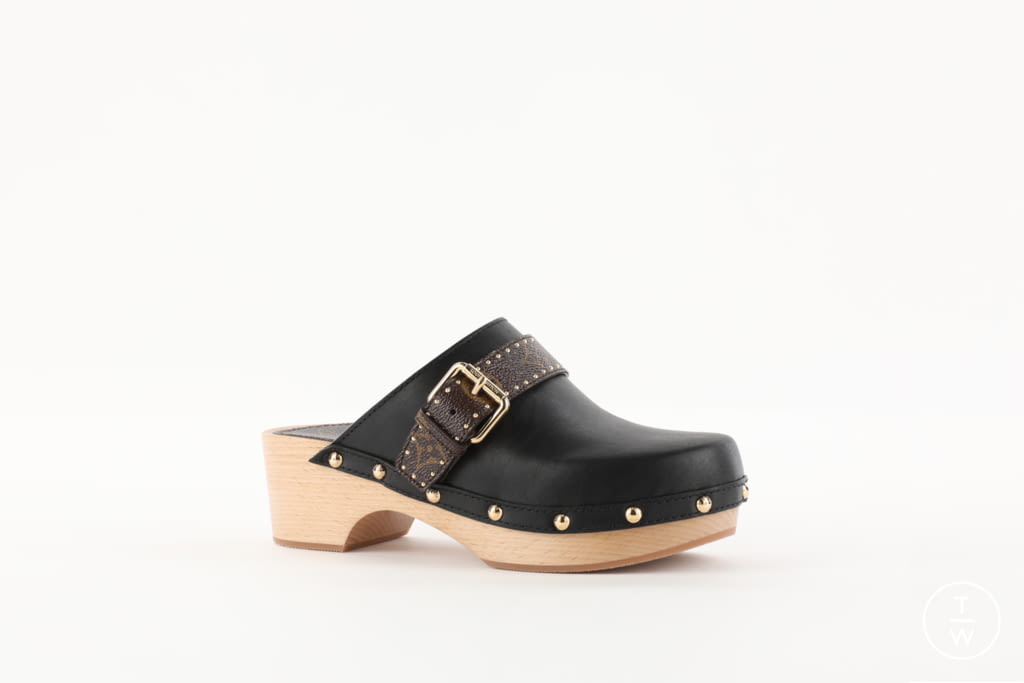 Fashion Week Paris Spring/Summer 2021 look 86 from the Louis Vuitton collection womenswear accessories