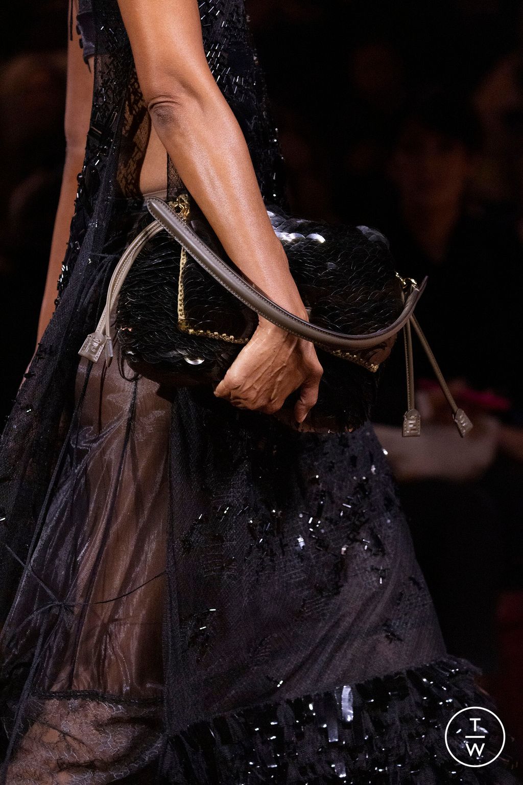 Fashion Week Milan Fall/Winter 2025 look 253 from the Fendi collection 女装配饰