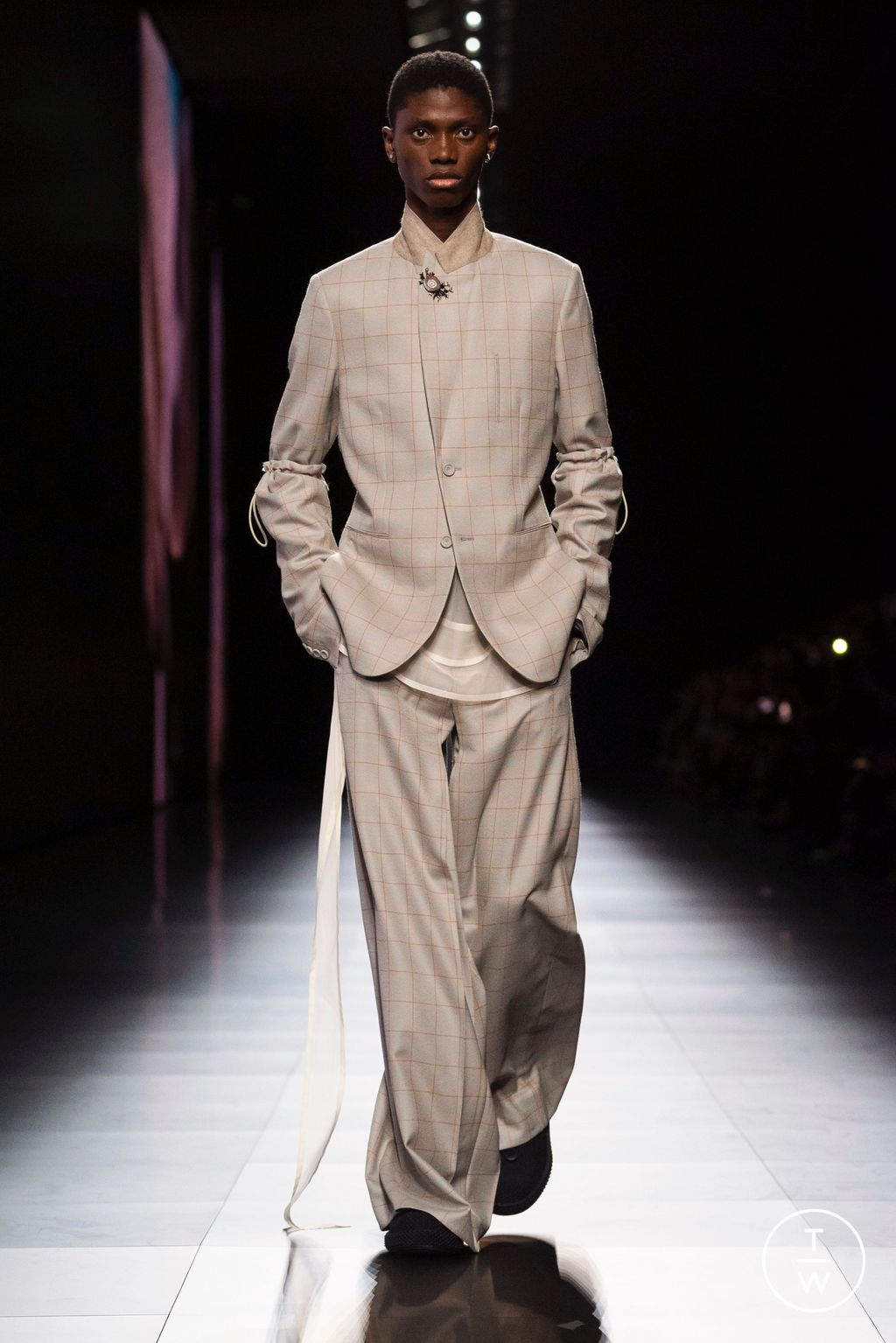 Fashion Week Paris Fall/Winter 2023 look 6 from the Dior Men collection 男装