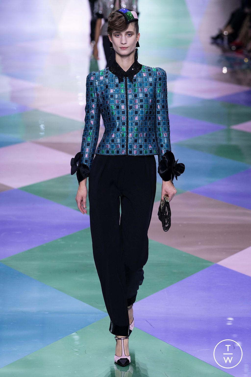 Fashion Week Paris Spring/Summer 2023 look 11 from the Giorgio Armani Privé collection 高级定制