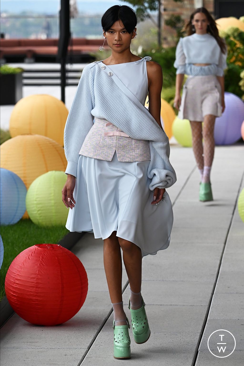 Fashion Week New York Spring/Summer 2023 look 15 from the Adeam collection 女装